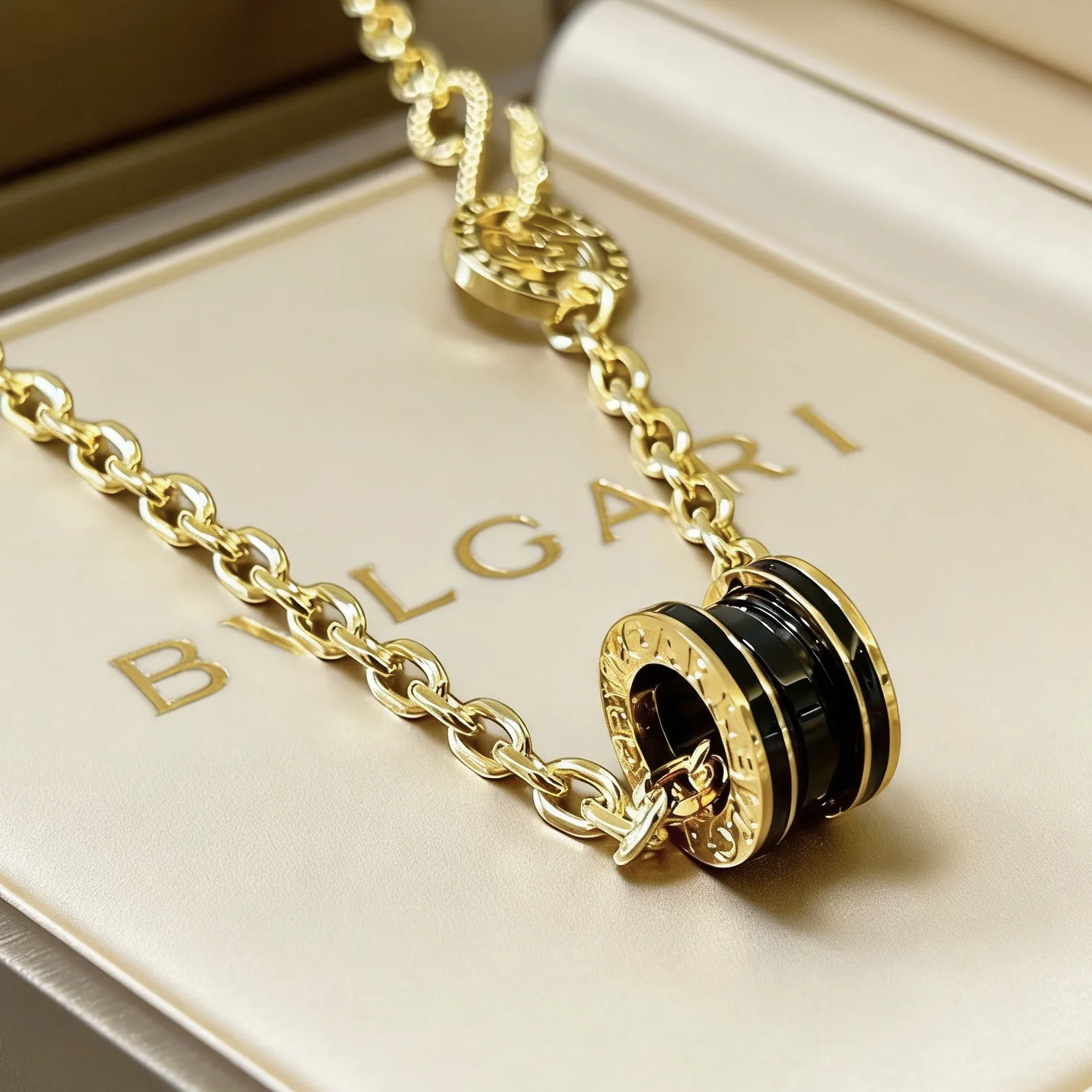 Bvlgari Necklace Sophisticated 5127
