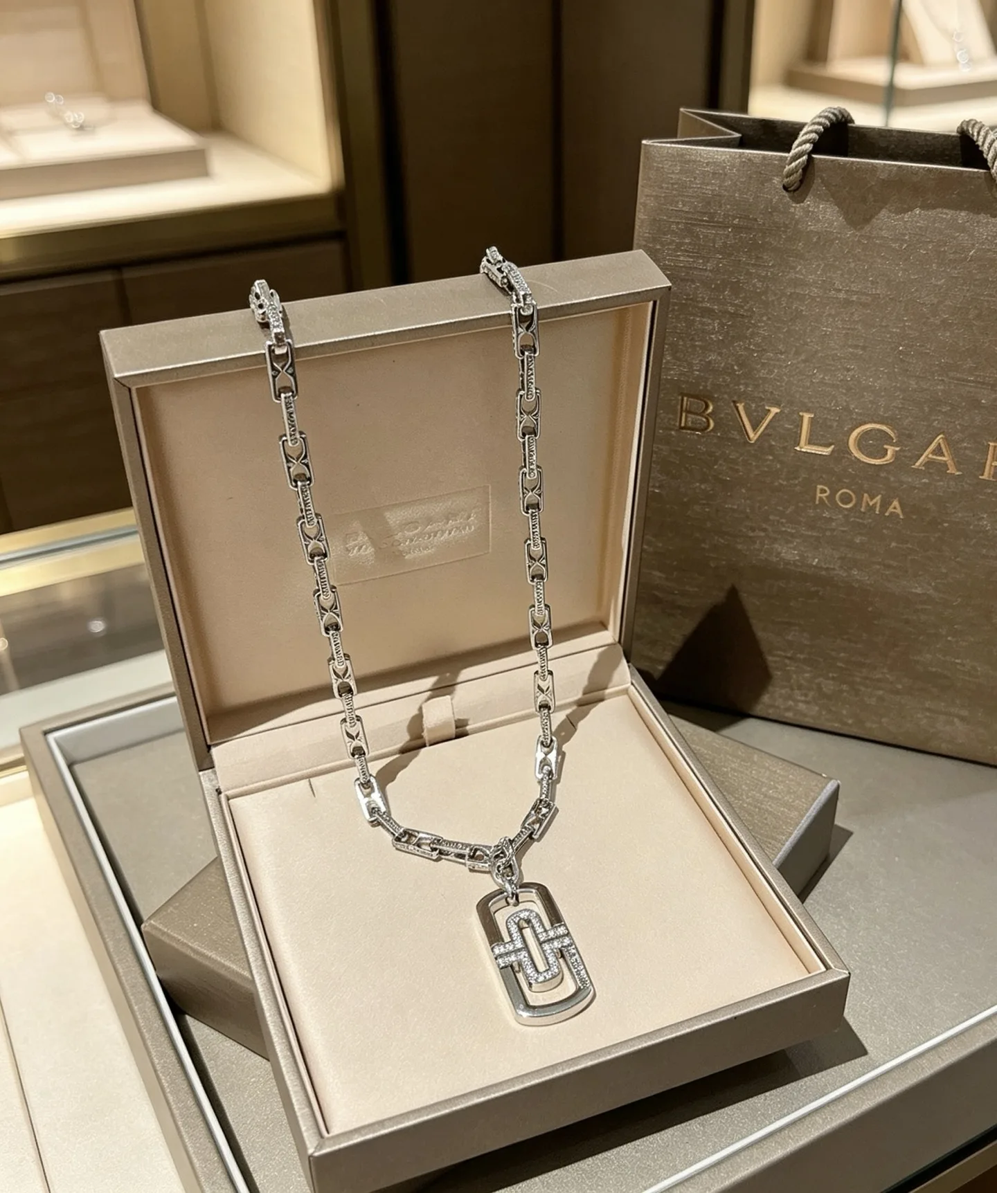 Attractive Bvlgari Necklace 5140