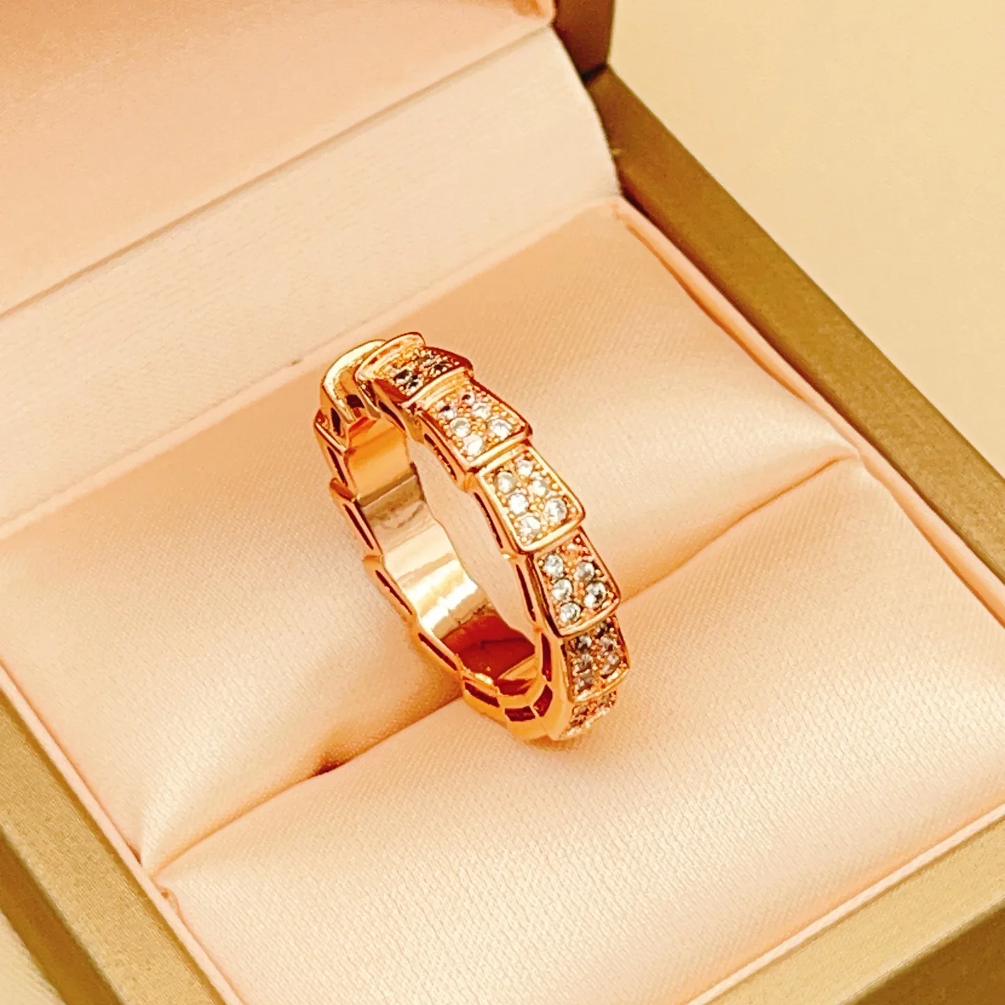 Neat Bvlgari Ring 5238