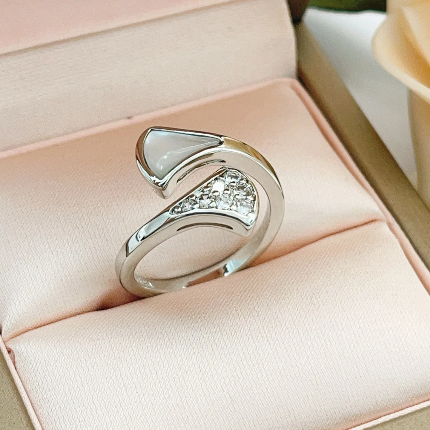 Durable Bvlgari Ring 5227