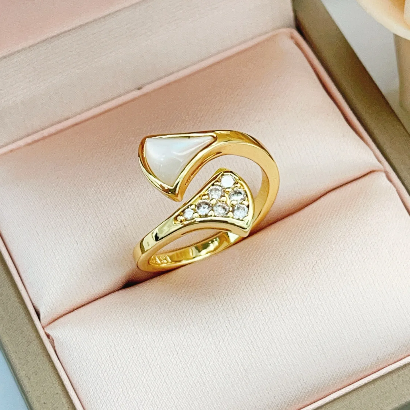 Timeless Bvlgari Ring 5224