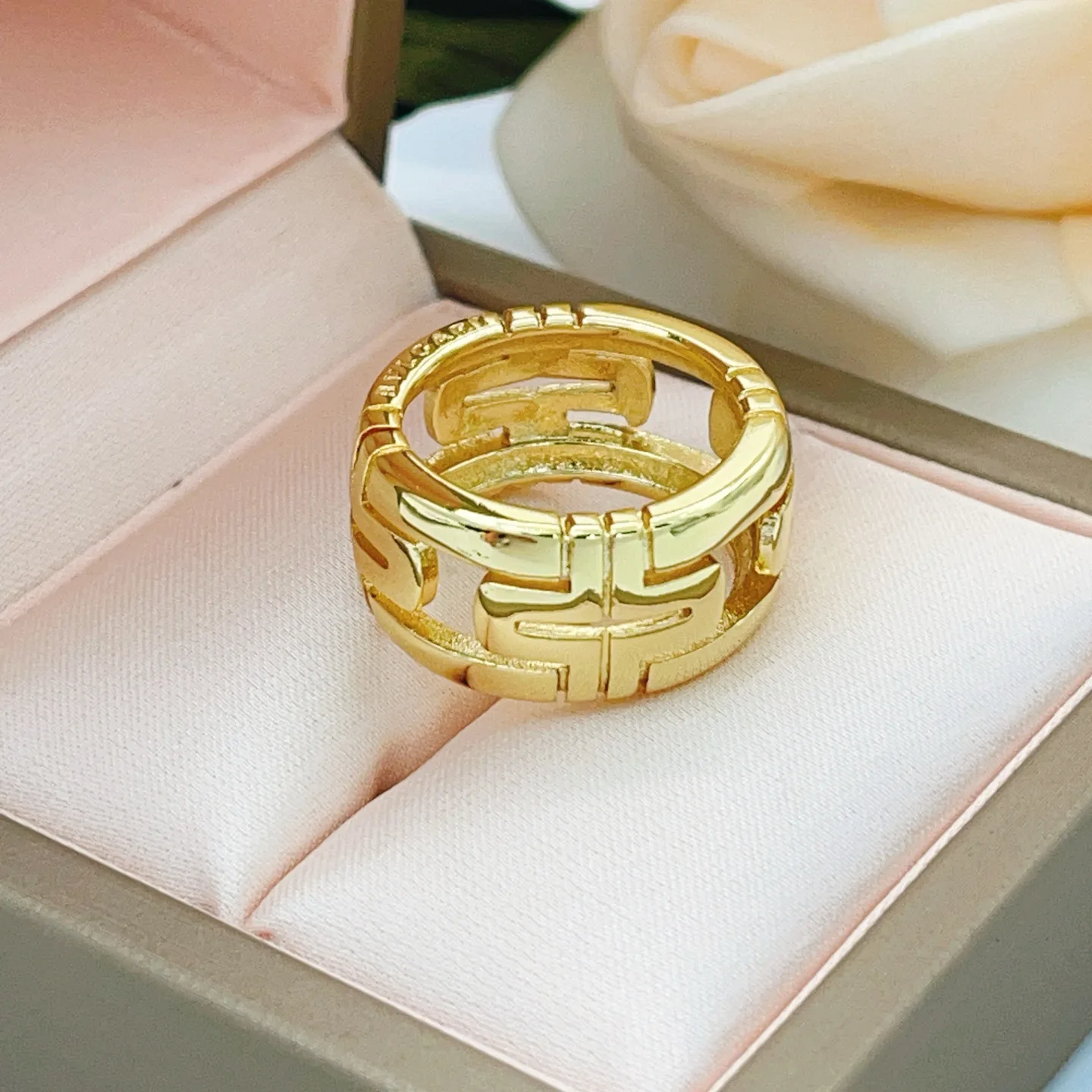 Bvlgari Ring Durable 5228