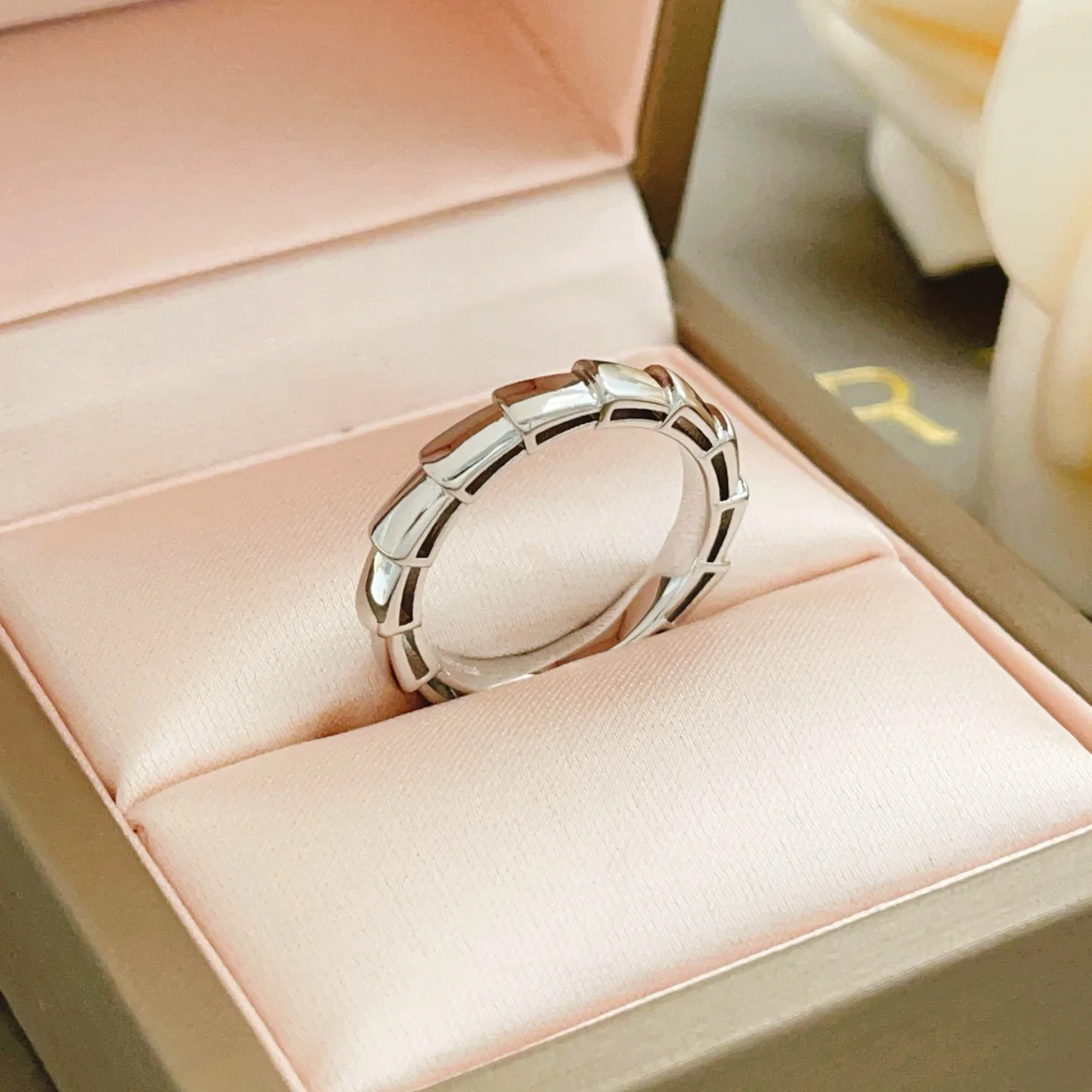 Bright Bvlgari Ring 5233