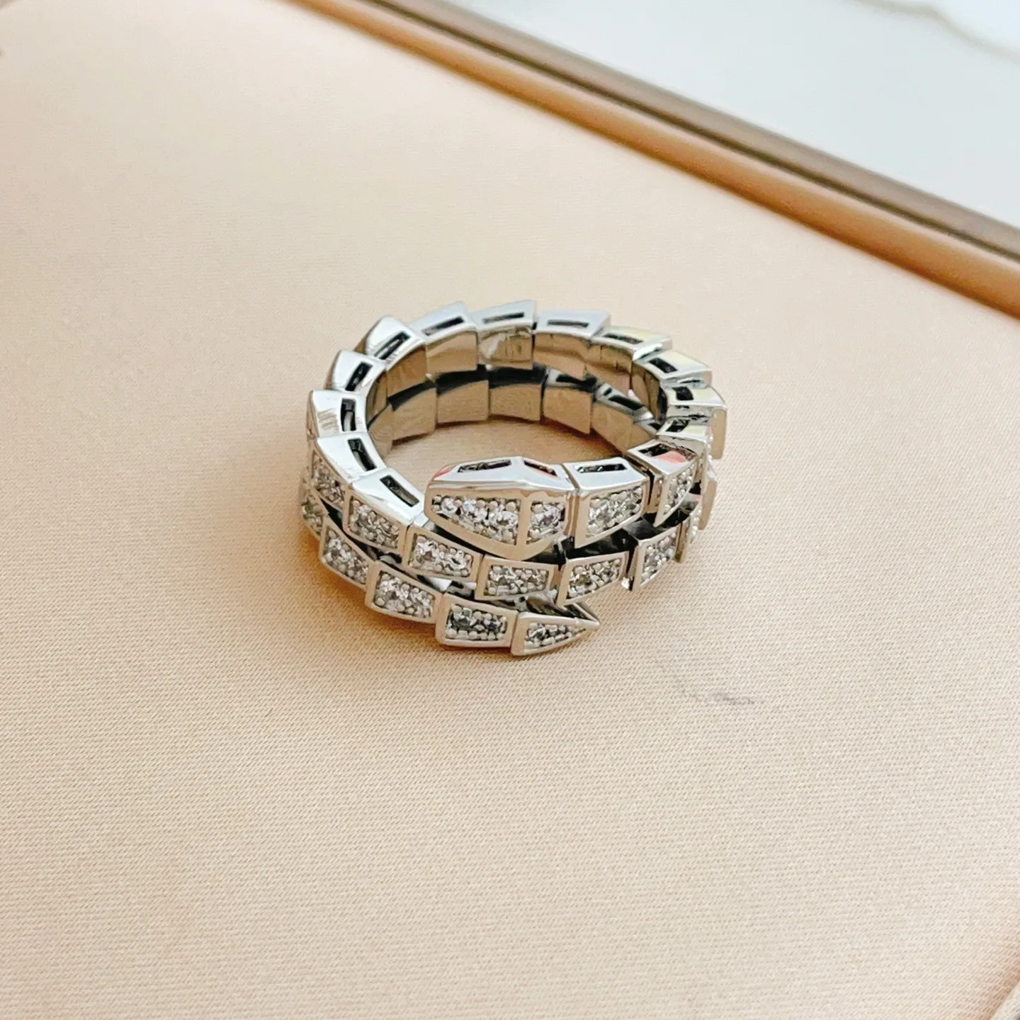 Bvlgari Ring Chic 5210