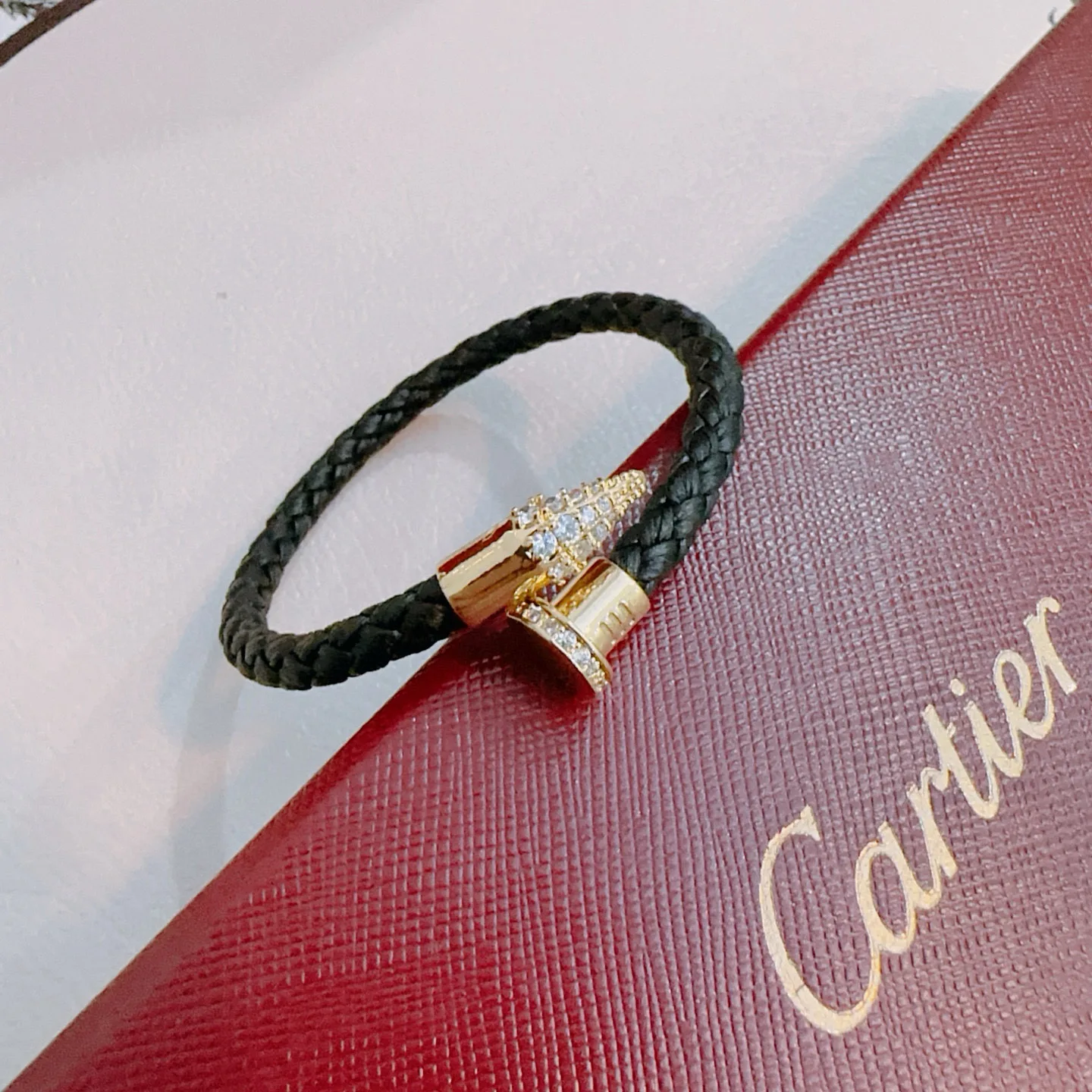 Trendsetting Cartier Bracelet 5015