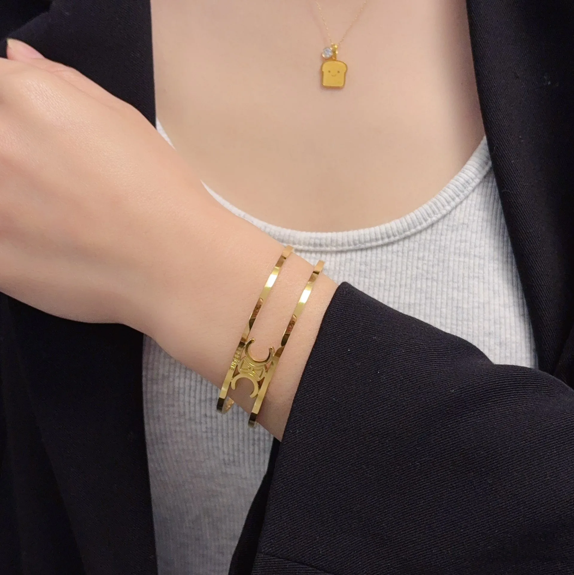 Celine Bracelet SmoothTexture 5783
