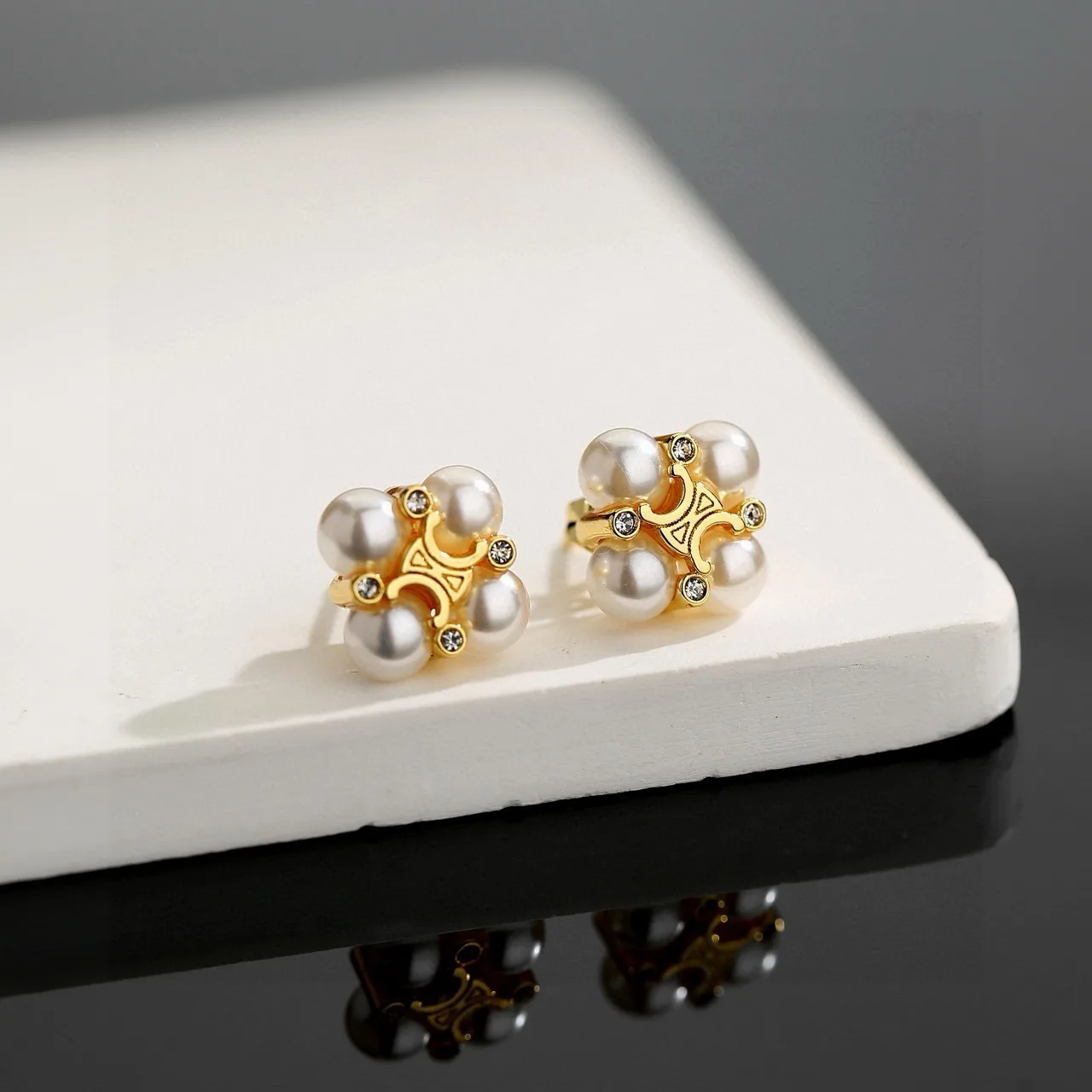 Celine Earrings EyeCatching 5799
