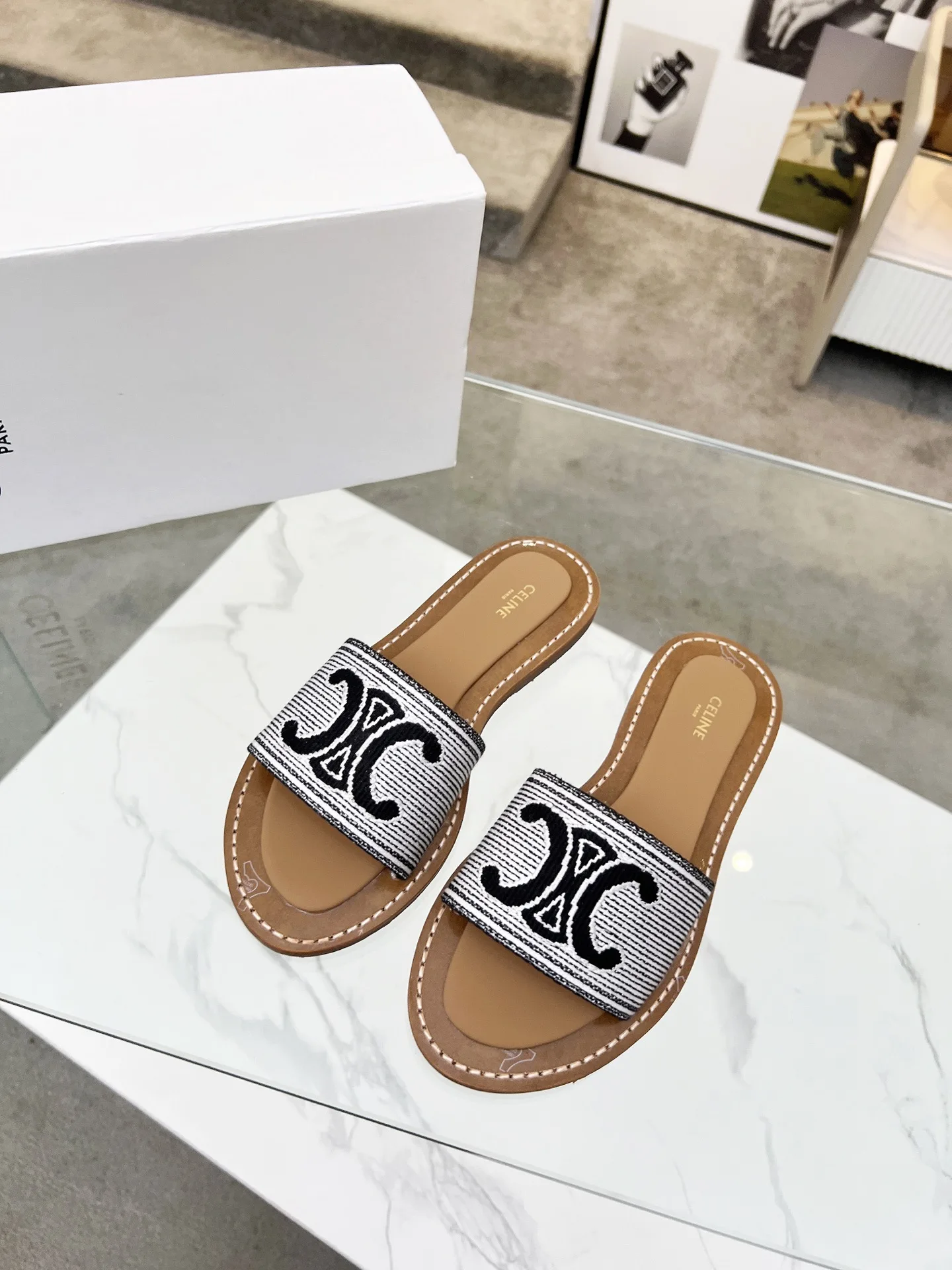 Celine Slippers Soft 5880