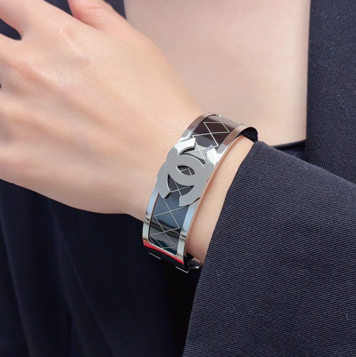 Chanel Bracelet Unisex 2843