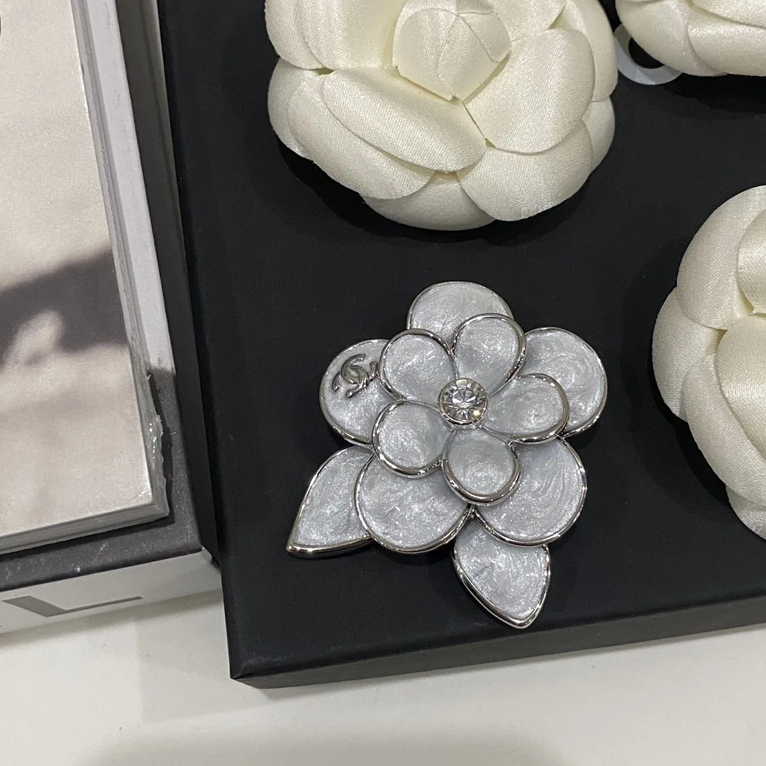 Durable Chanel Brooch 2924