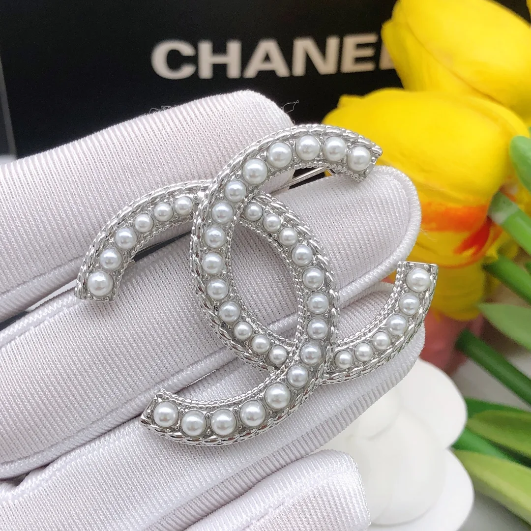 Chanel Brooch Affordable 2911