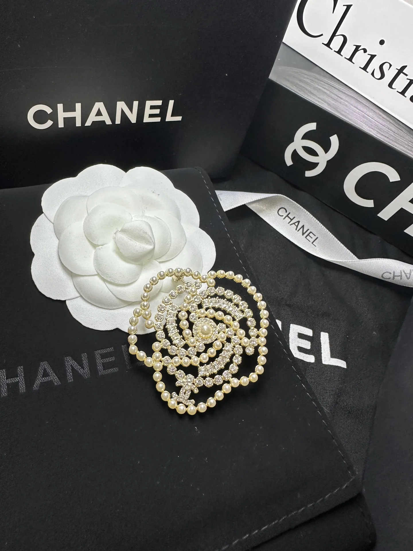 Chanel Brooch Sporty 2852