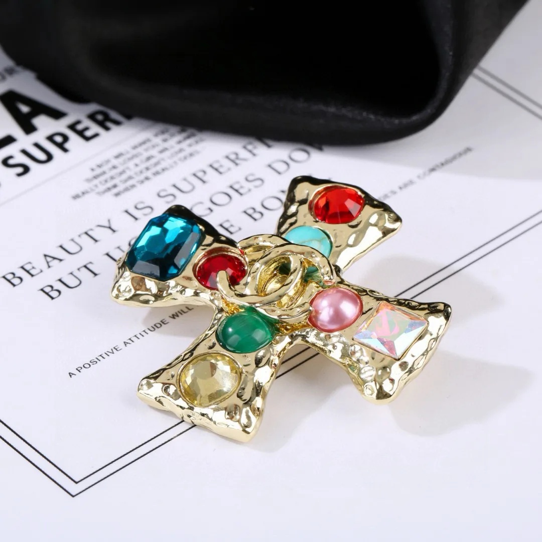 WellDesigned Chanel Brooch 2884