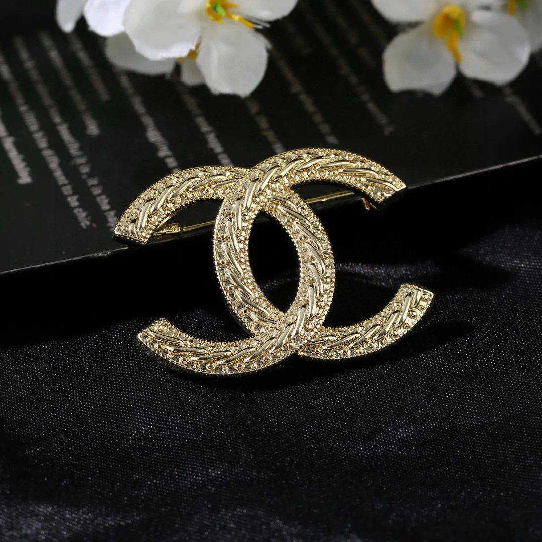 Chanel Brooch Elegant 2871