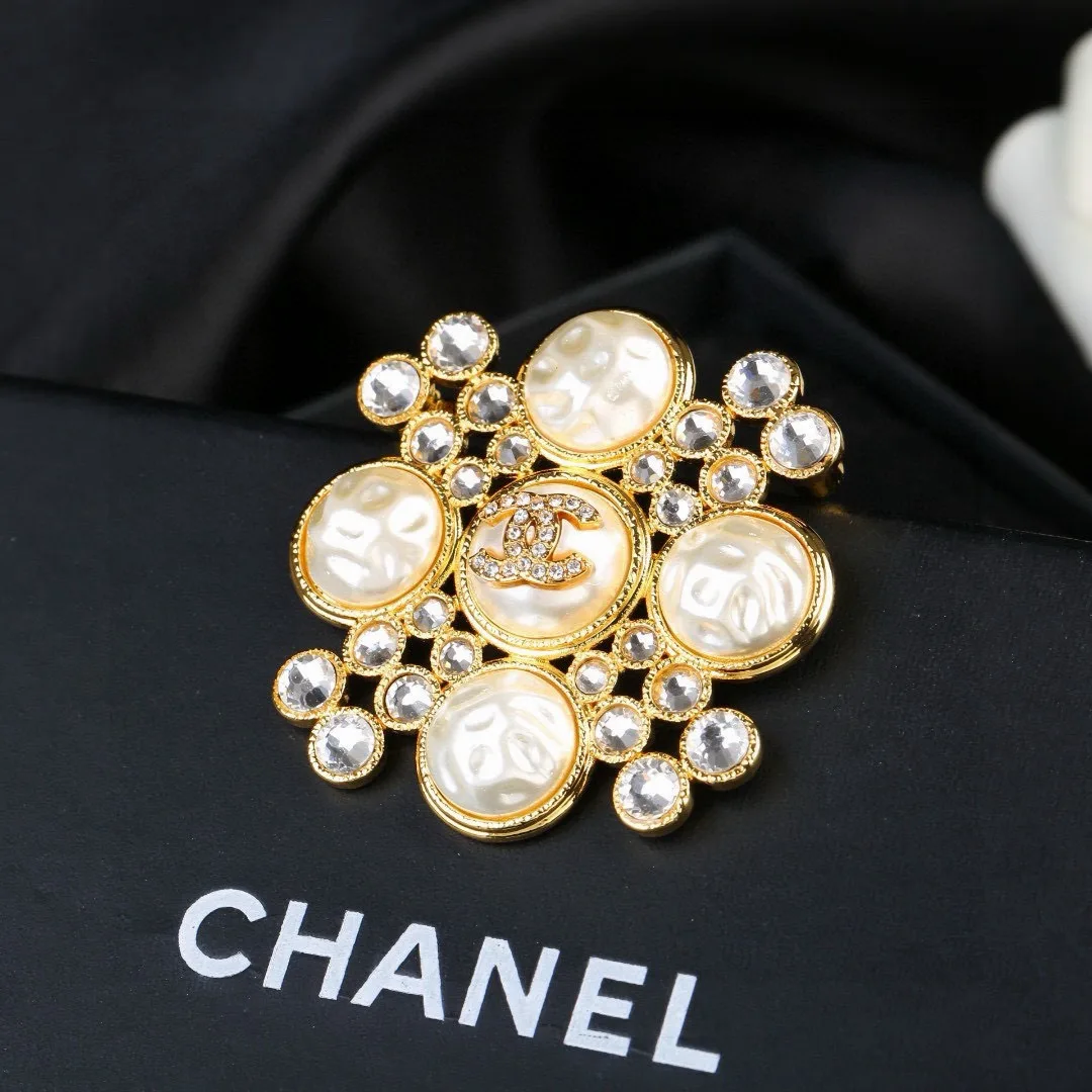 Youthful Chanel Brooch 2894