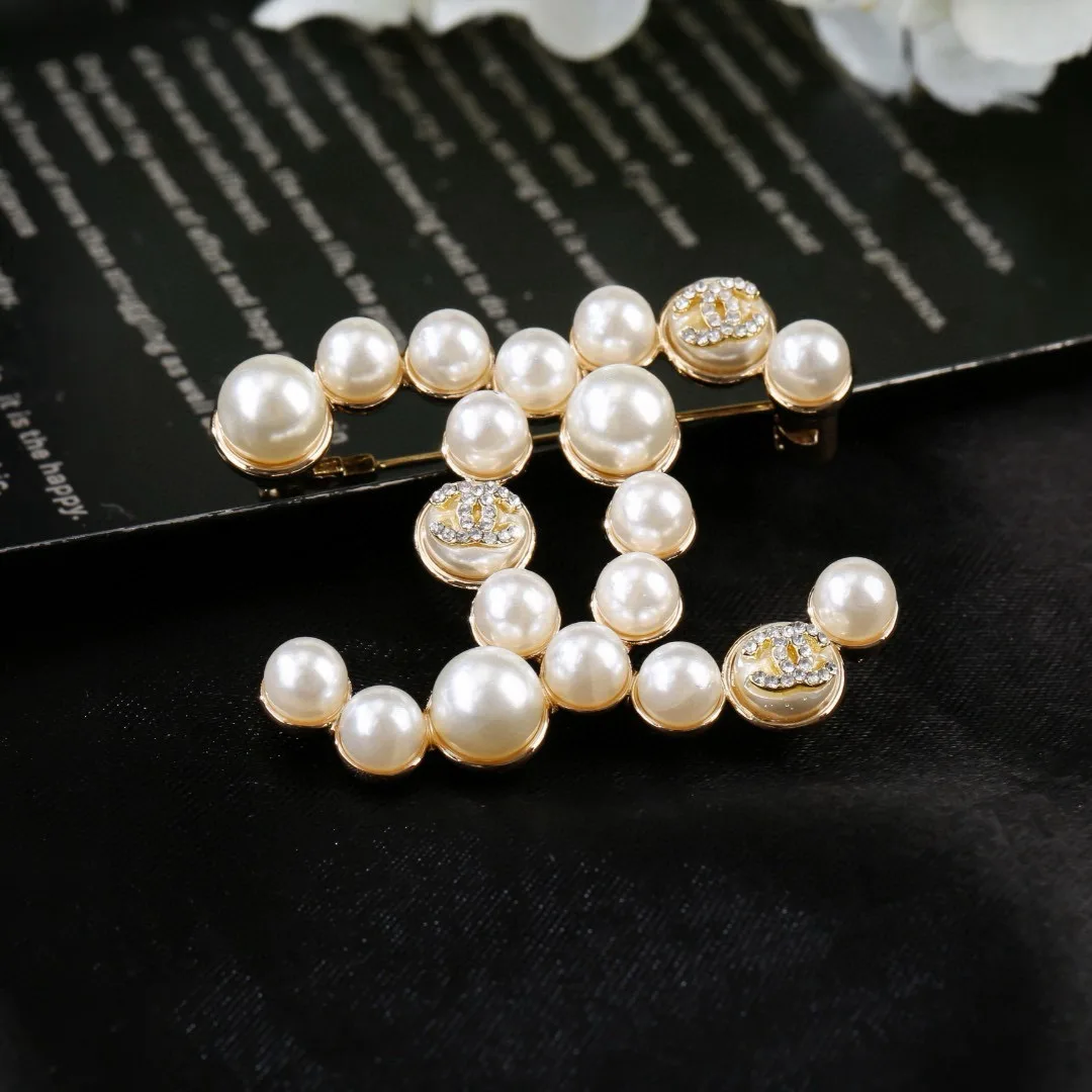 Chanel Brooch TravelReady 2906