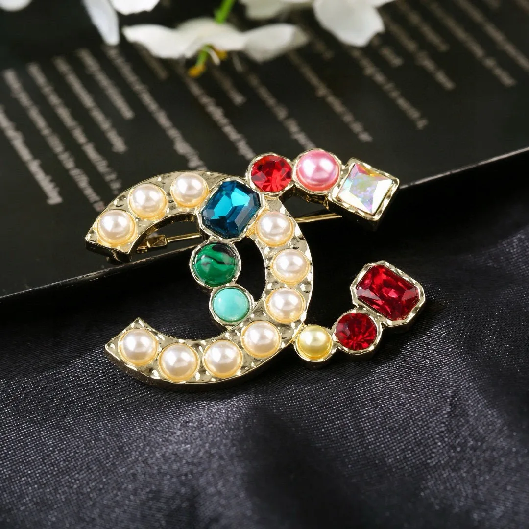 Popular Chanel Brooch 2882