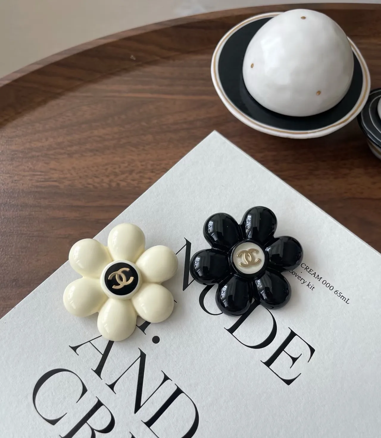 OdorResistant Chanel Brooch 2849