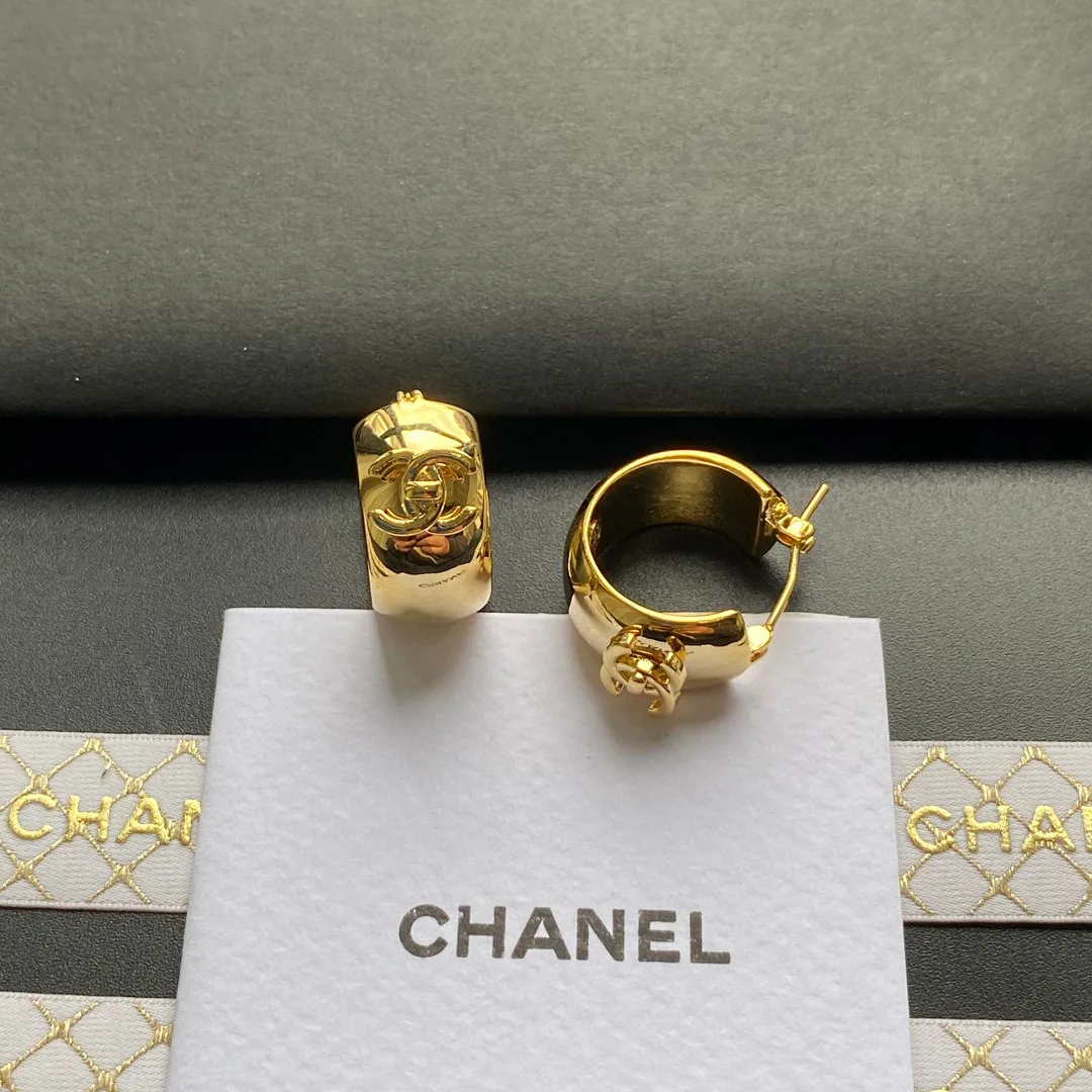 Attractive Chanel Earrings 3219