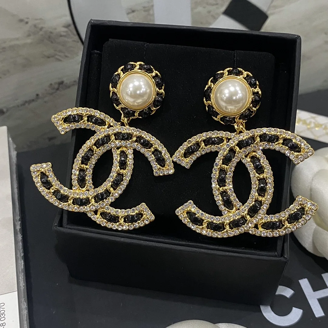 Durable Chanel Earrings 3411