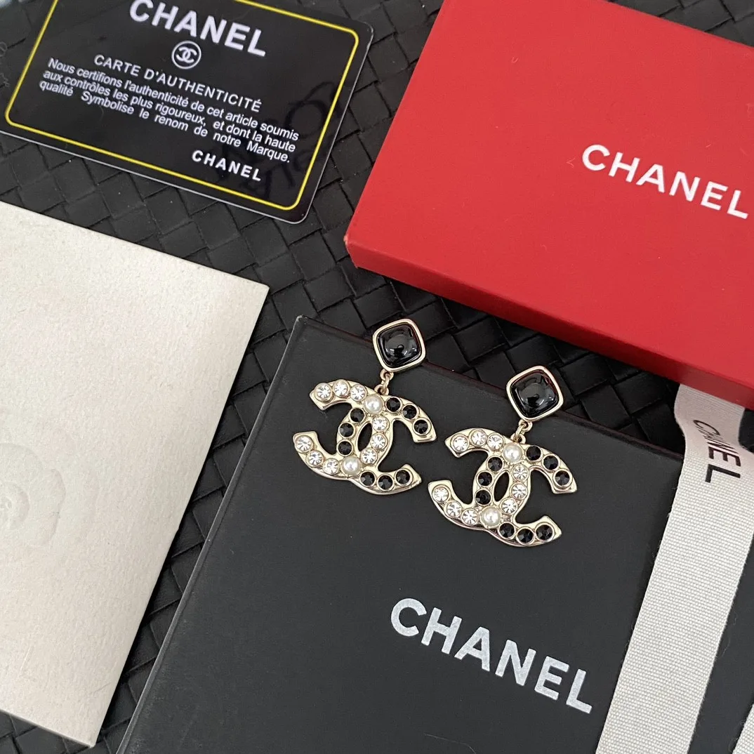 Breathable Chanel Earrings 3331