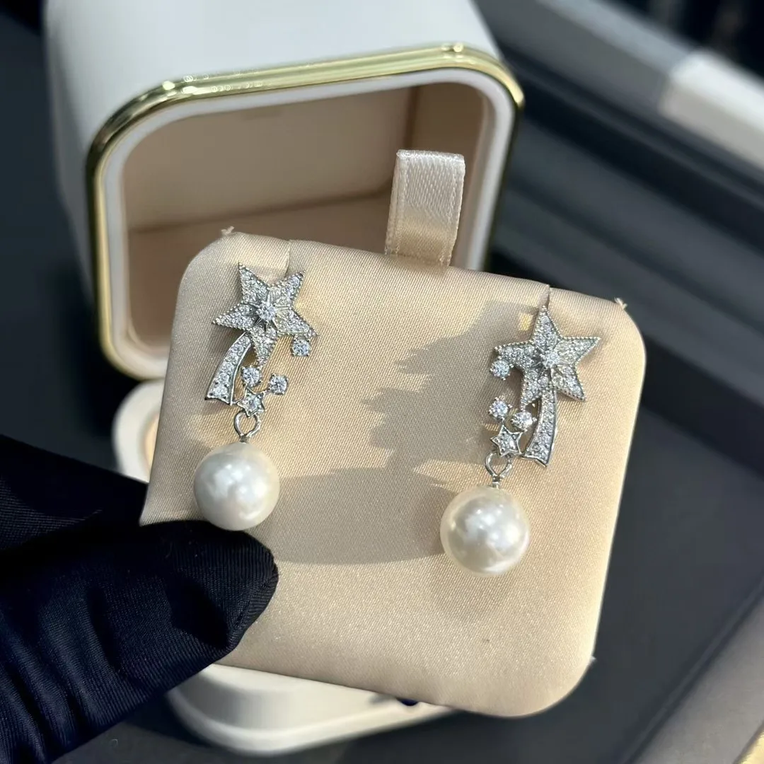 Chanel Earrings Supportive 3390