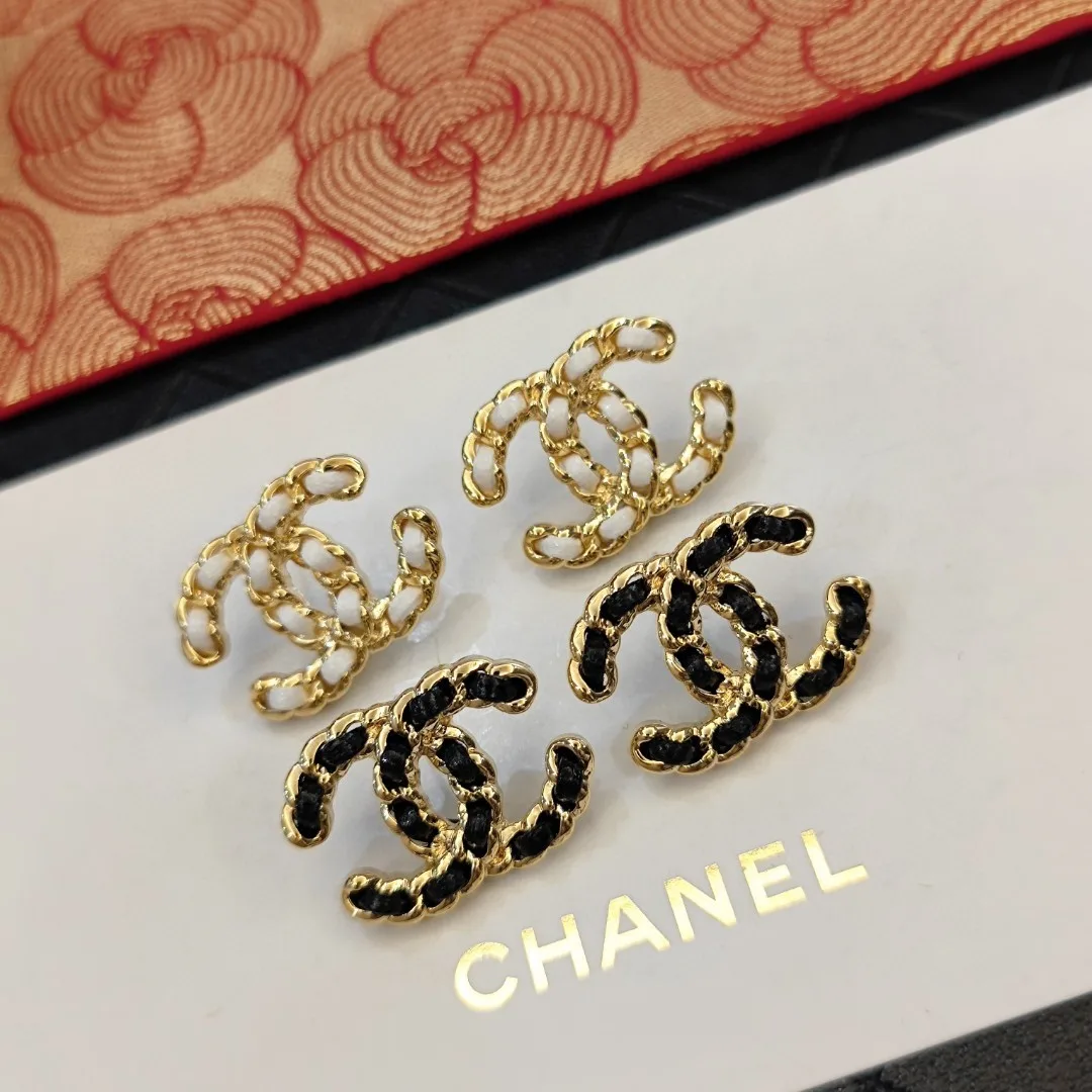 Compact Chanel Earrings 3159