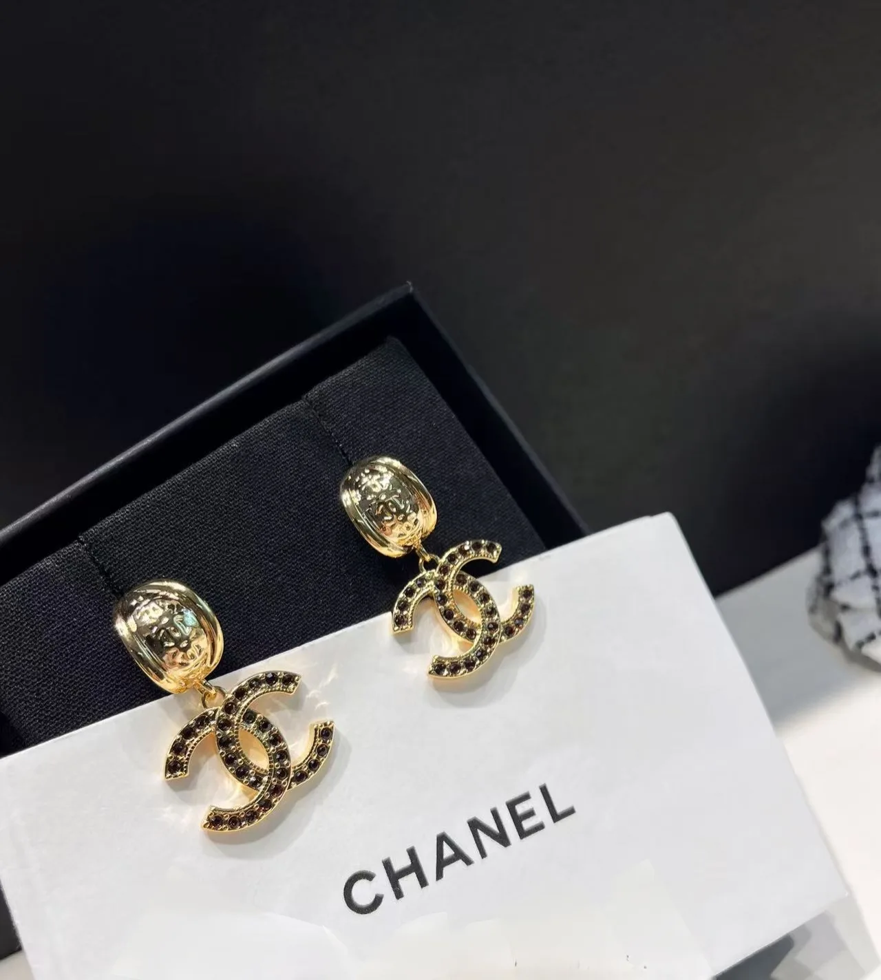 Lightweight Chanel Earrings 3322