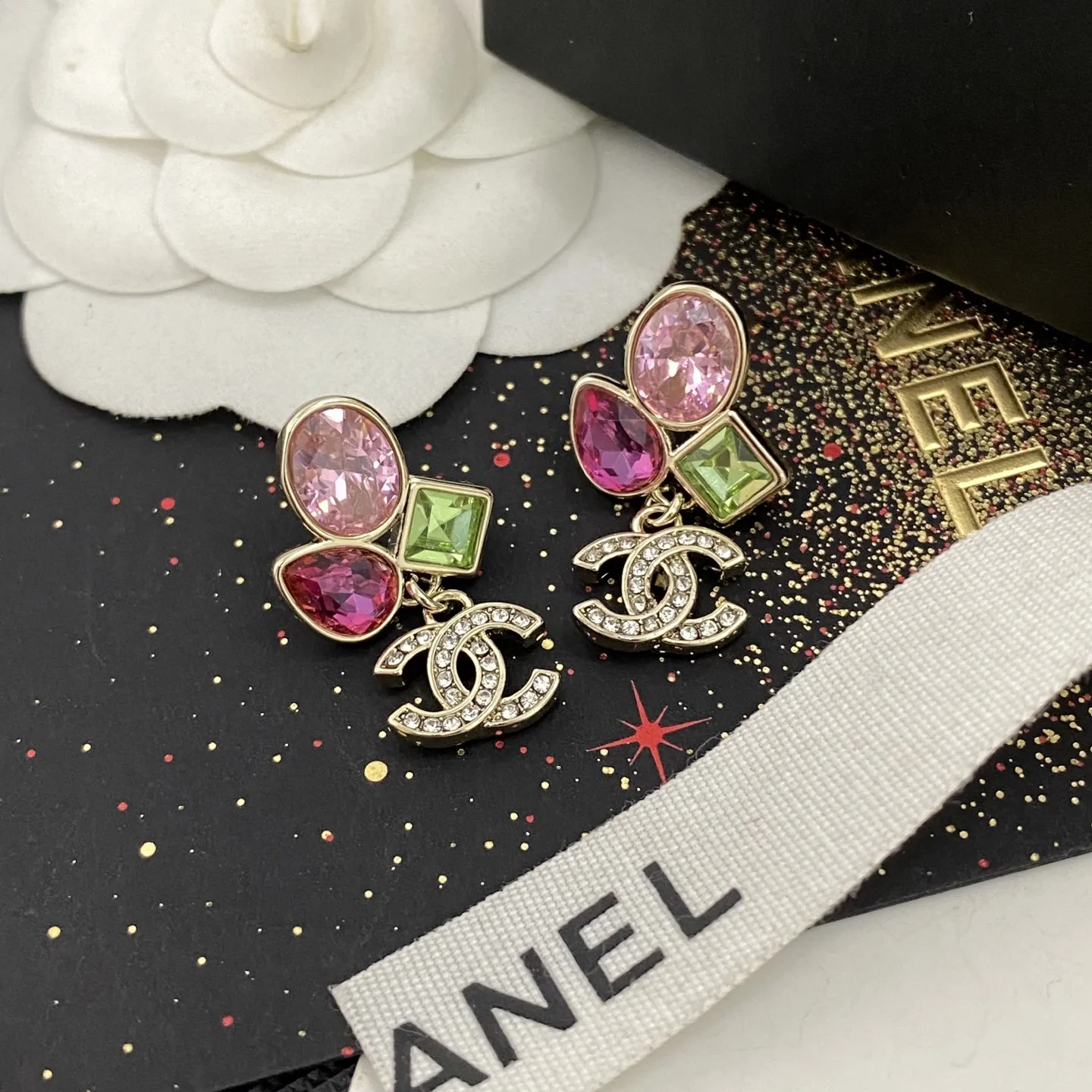 Elegant Chanel Earrings 3433