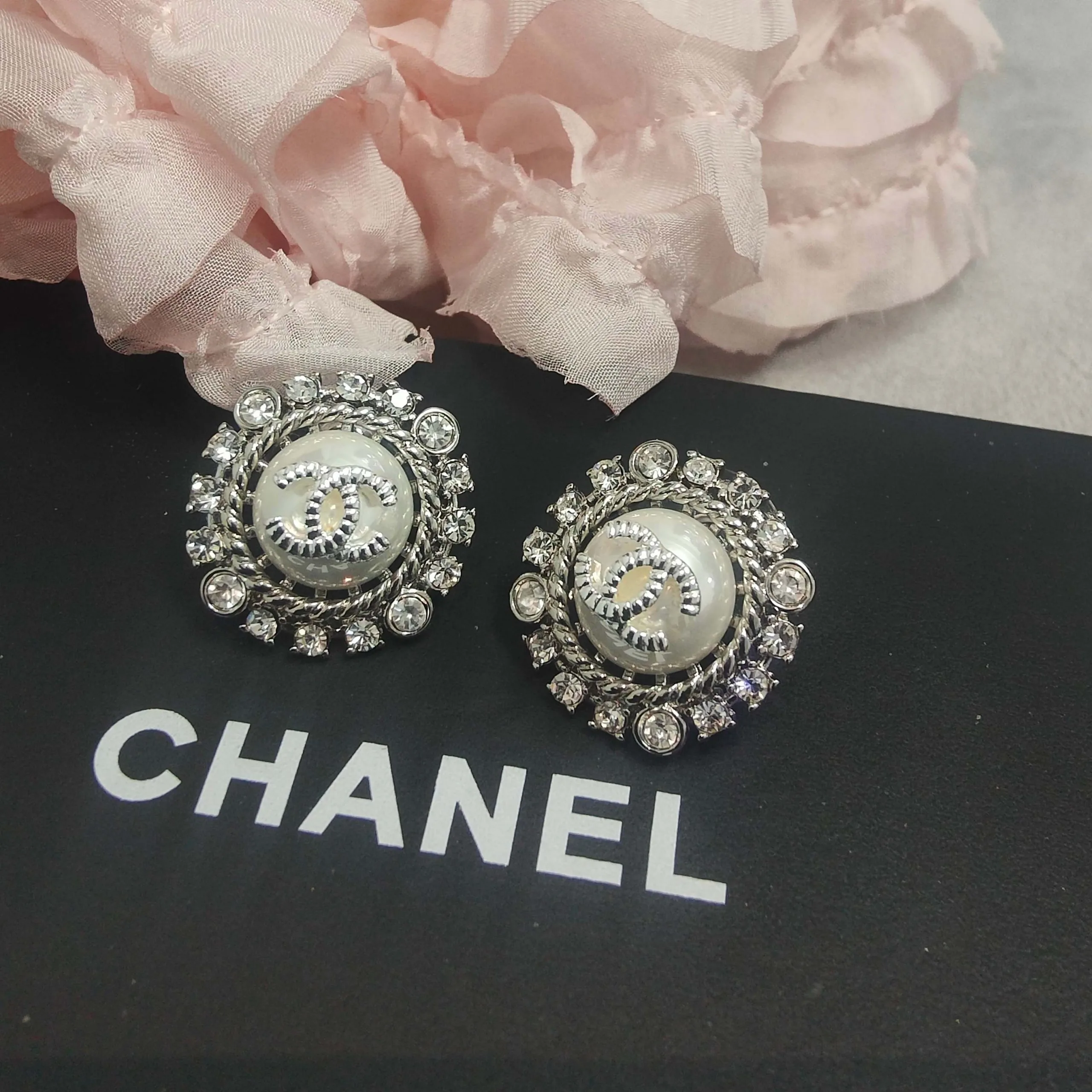 Bold Chanel Earrings 3004