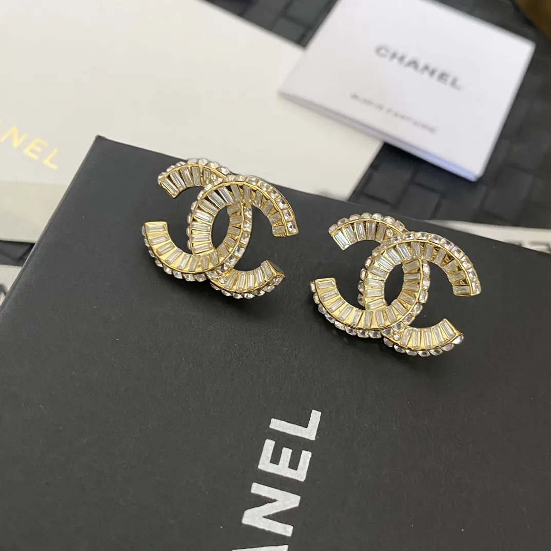 Durable Chanel Earrings 3349