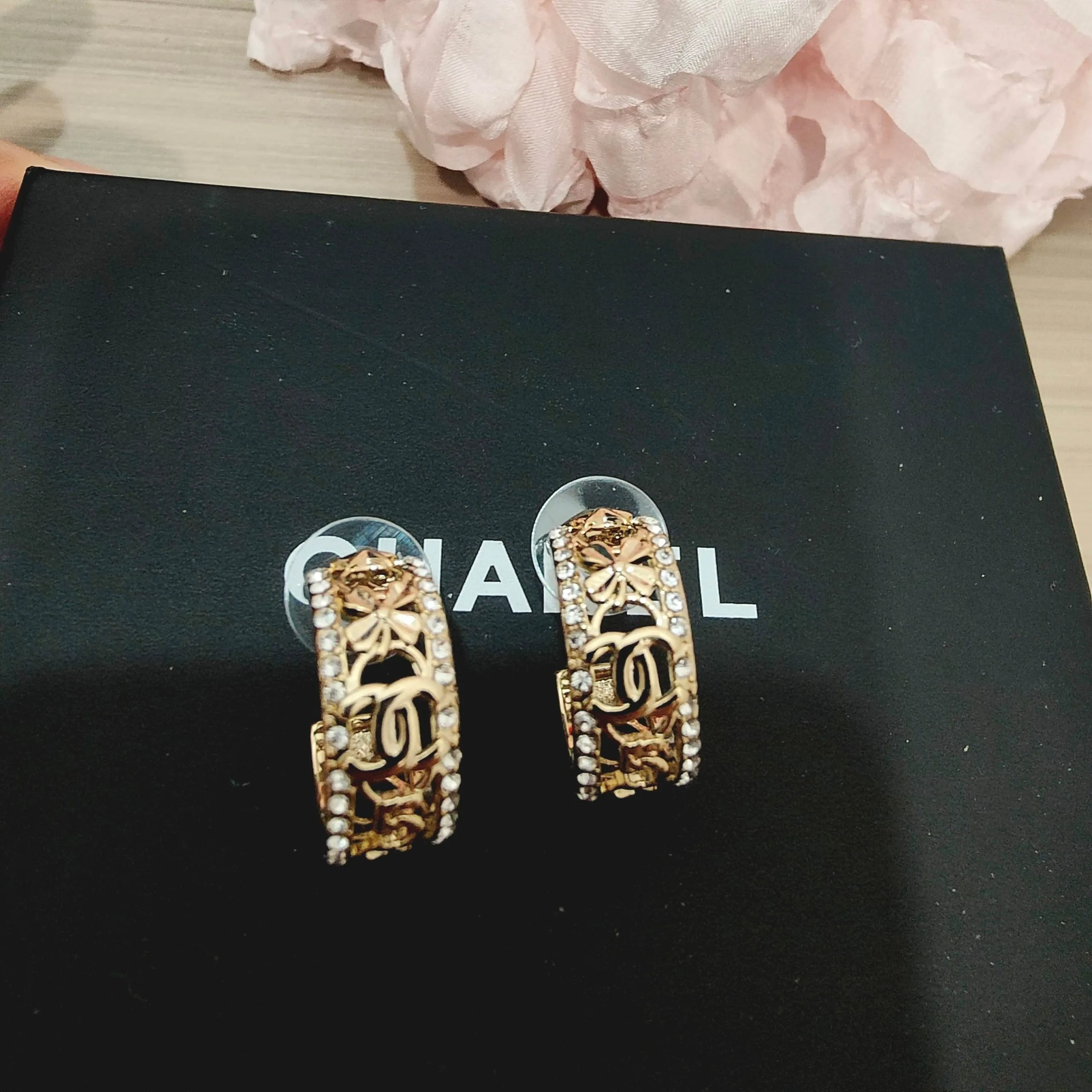 Chanel Earrings Sleek 3235