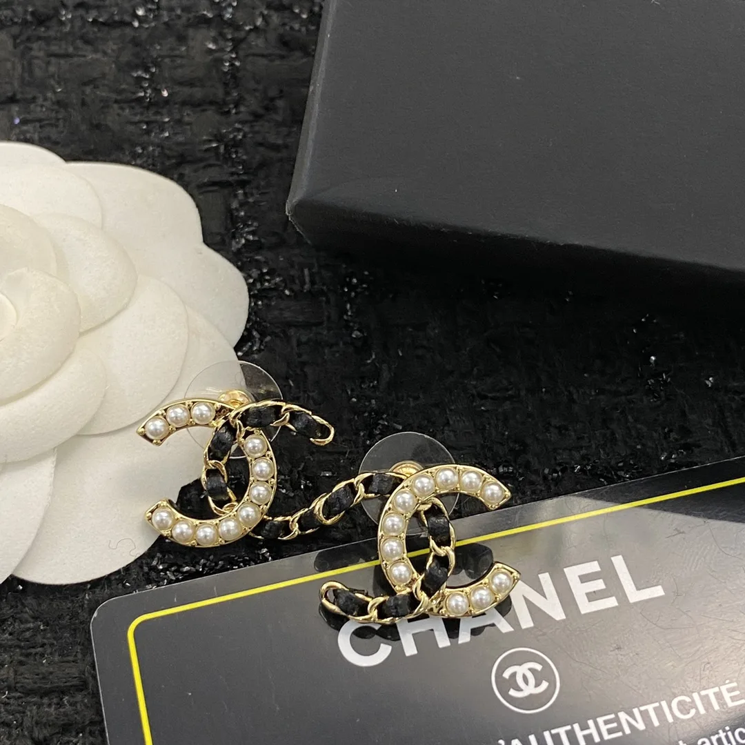 Chanel Earrings Stylish 3157