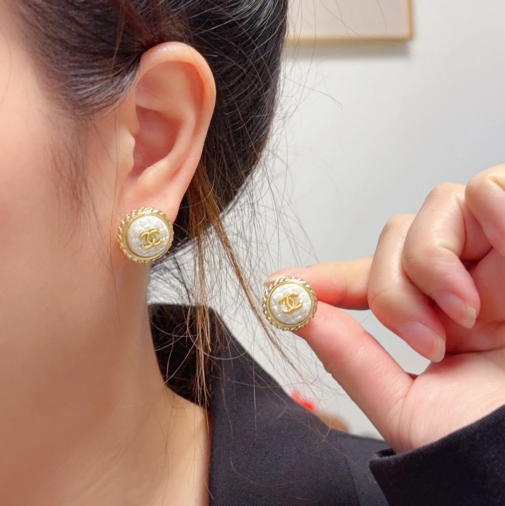 Chanel Earrings Soft 3048