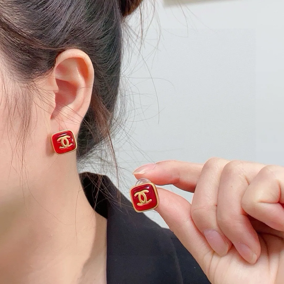 Chanel Earrings Supportive 3056