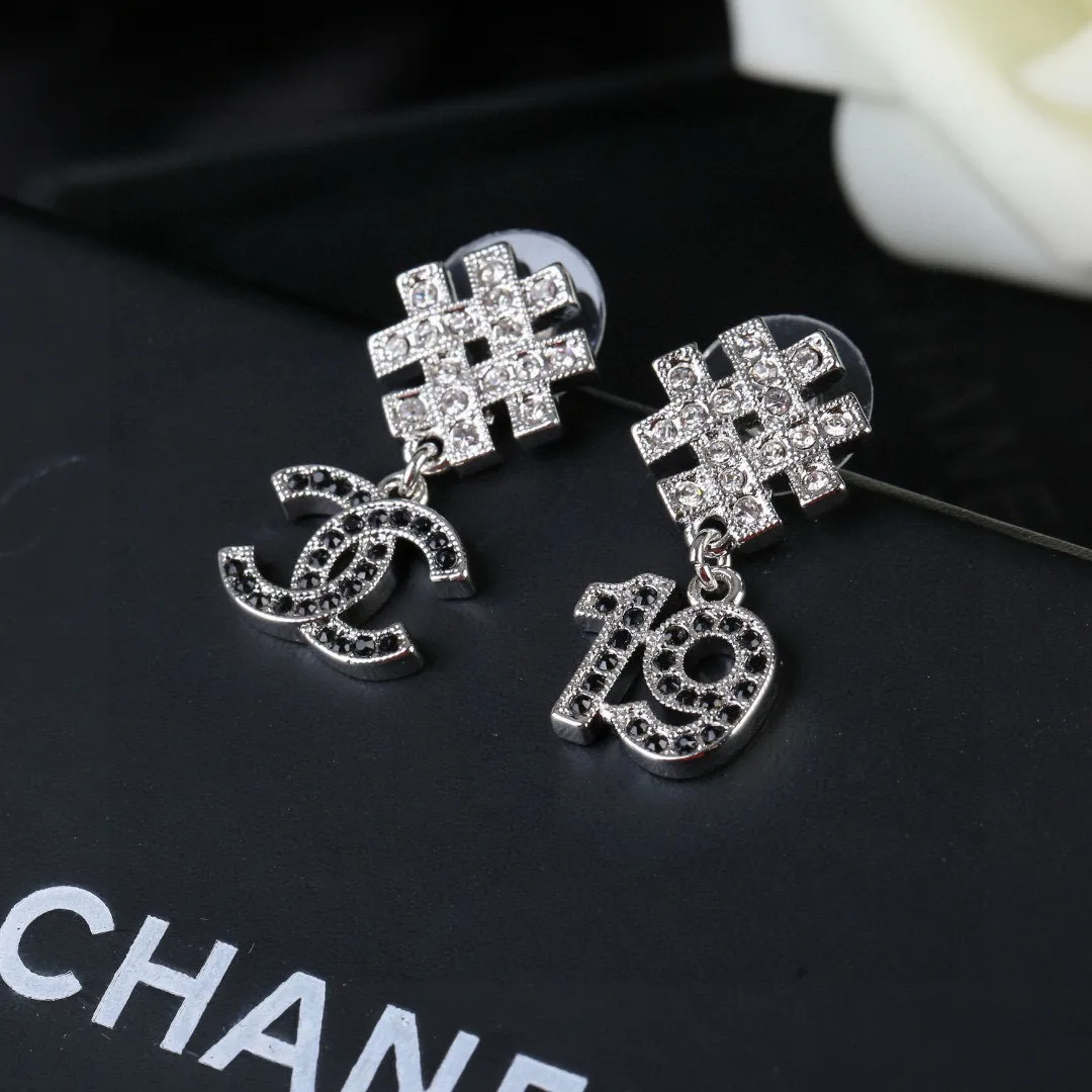 Chanel Earrings Vibrant 3101