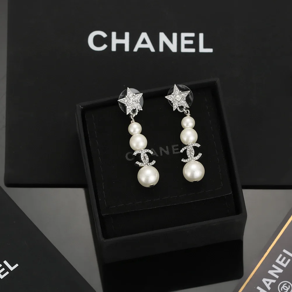 Chanel Earrings Comfortable 3307