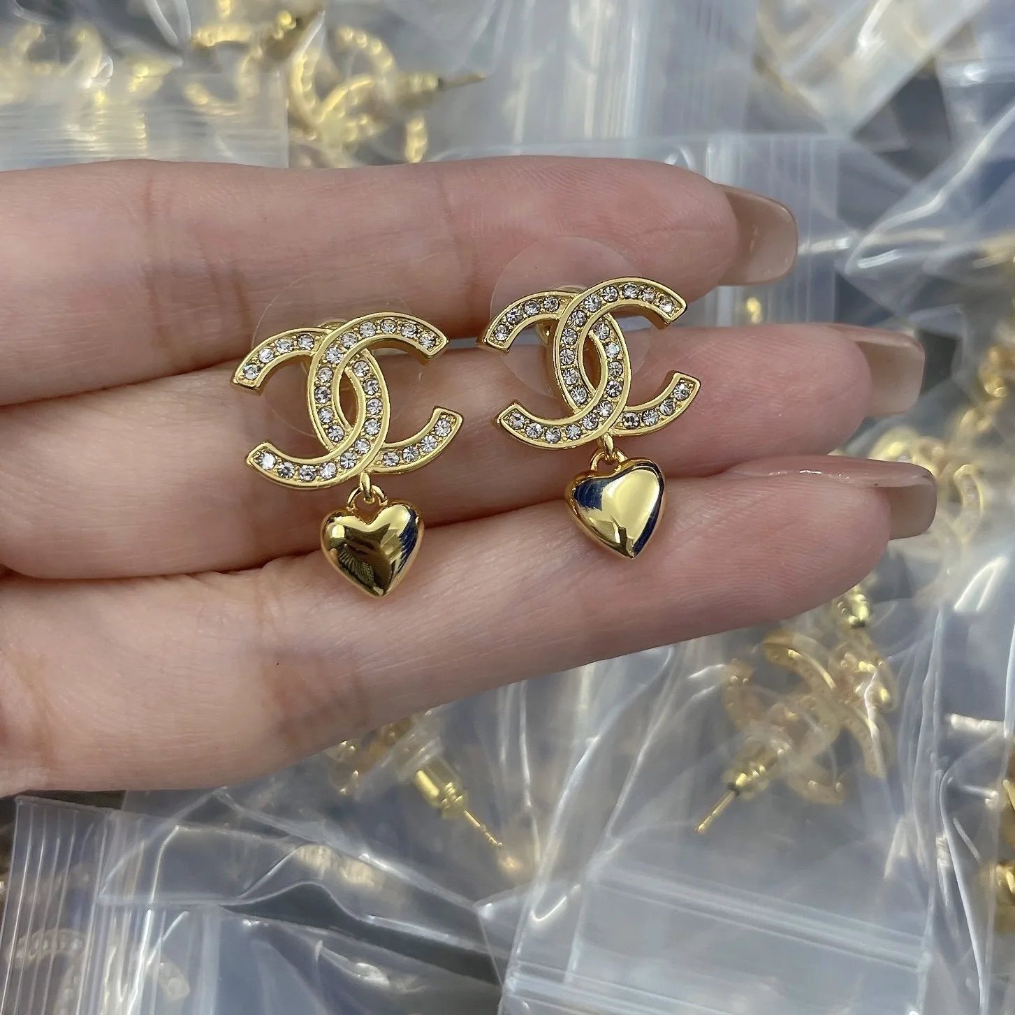 Neat Chanel Earrings 3089