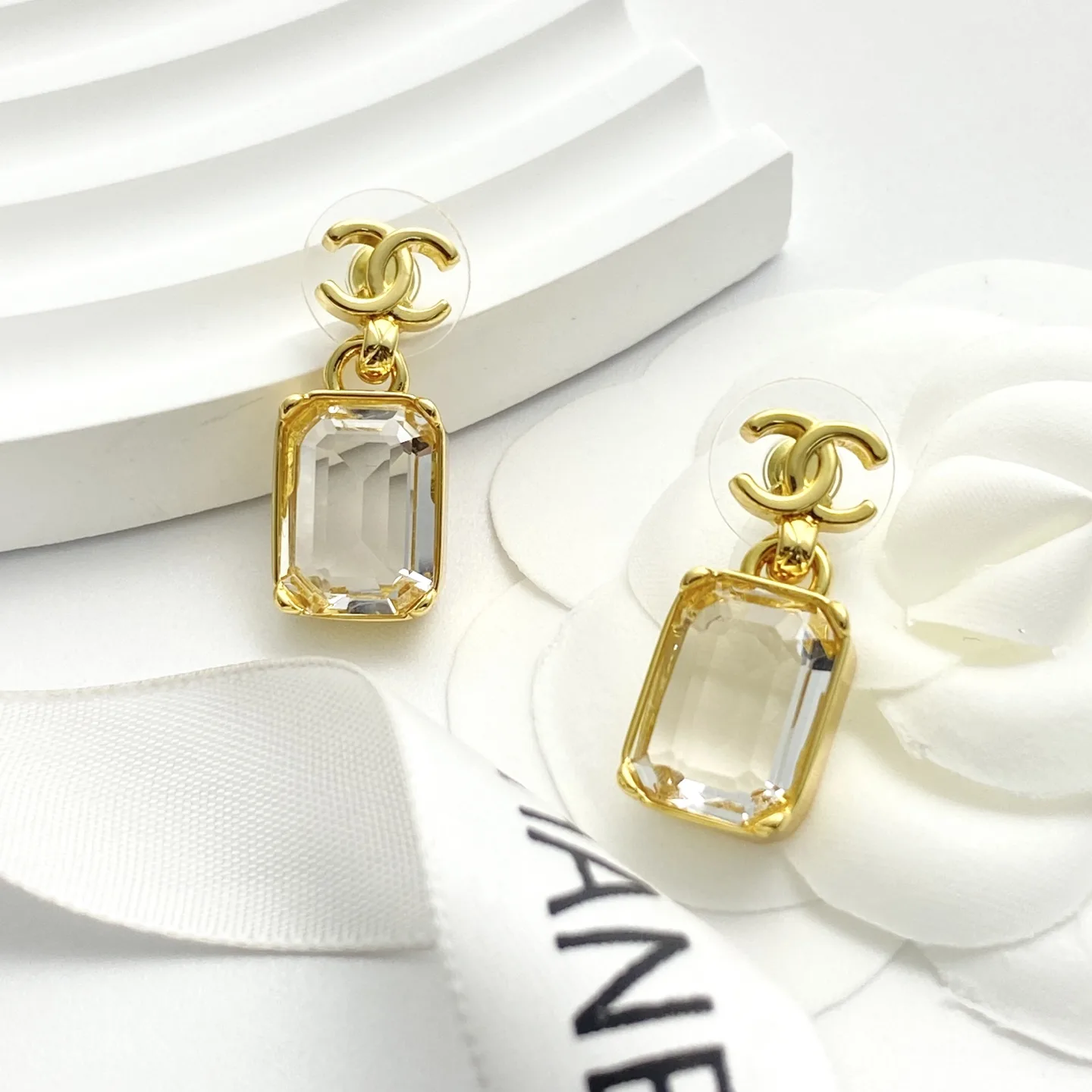 Chanel Earrings Effortless 3404
