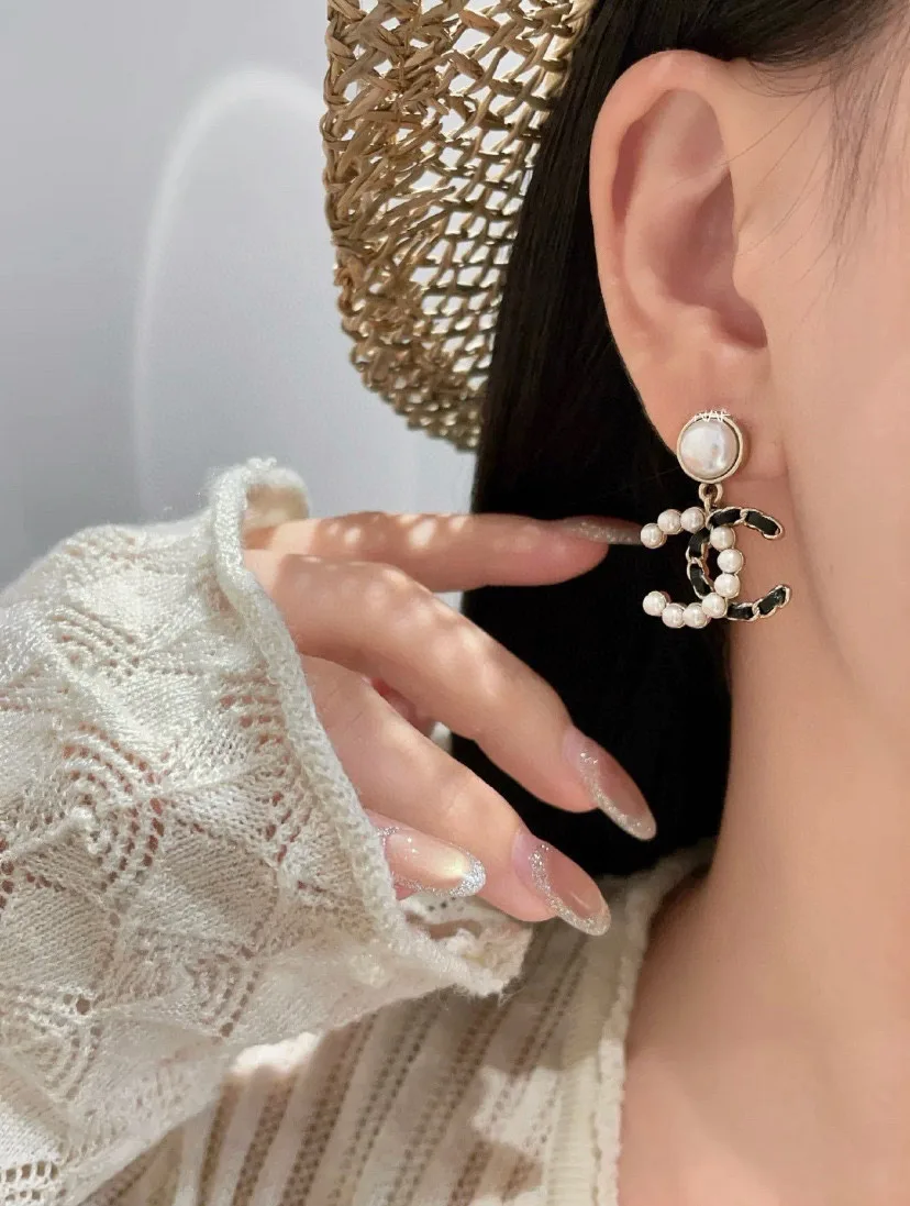 Refined Chanel Earrings 3316