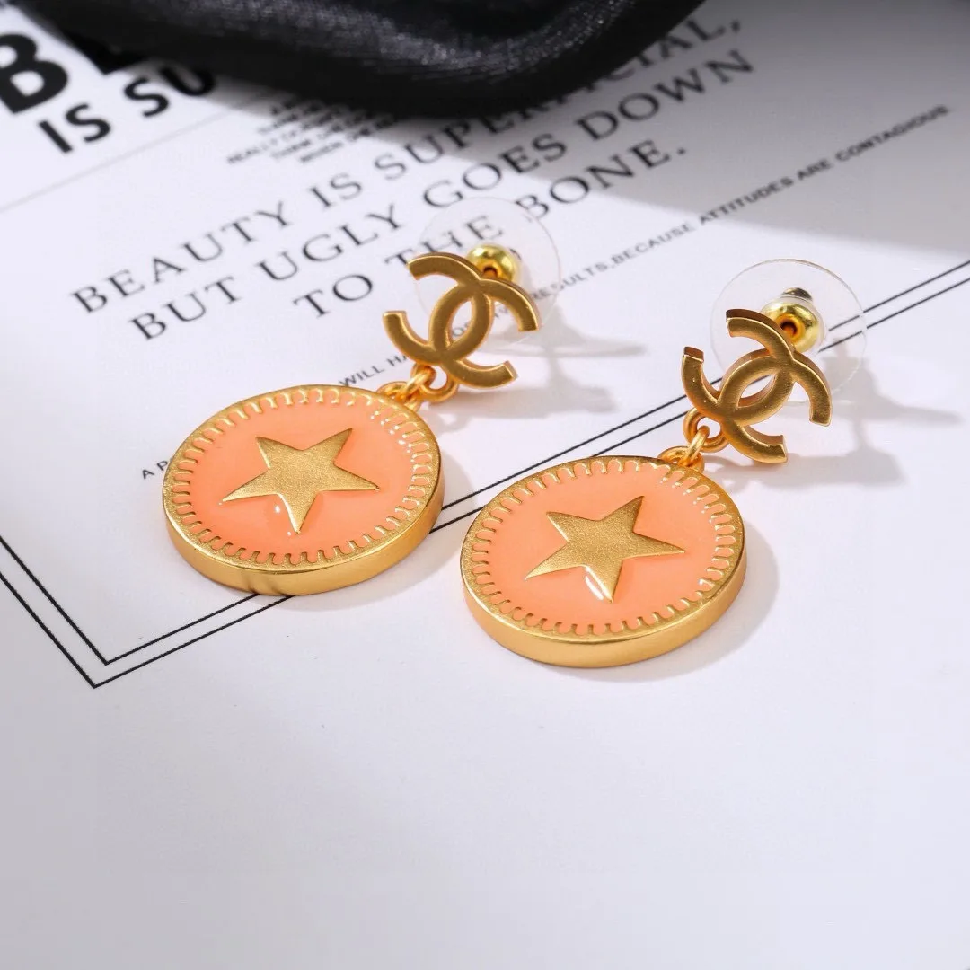 Sophisticated Chanel Earrings 3109