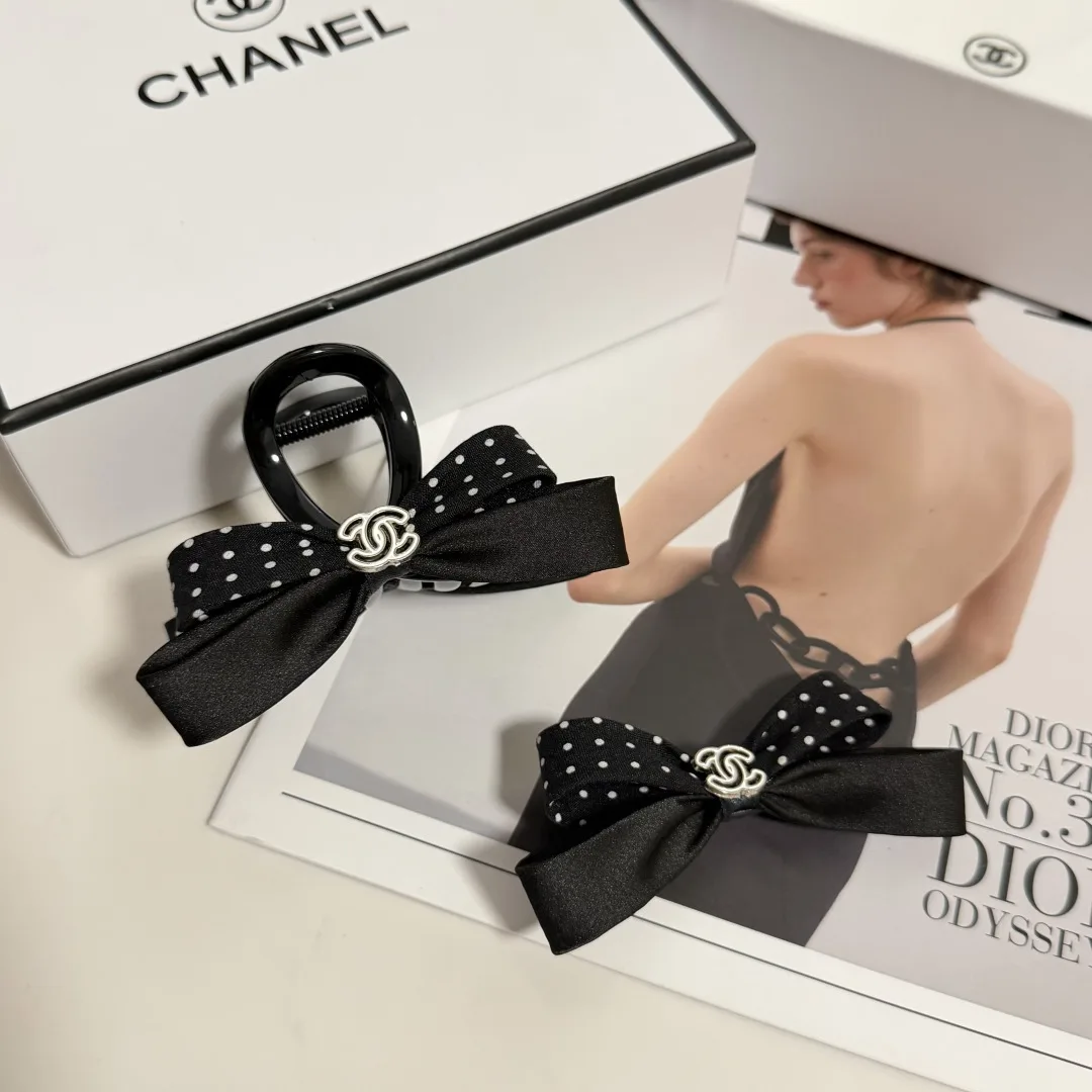 Chanel Hair Clip UrbanStyle 3480