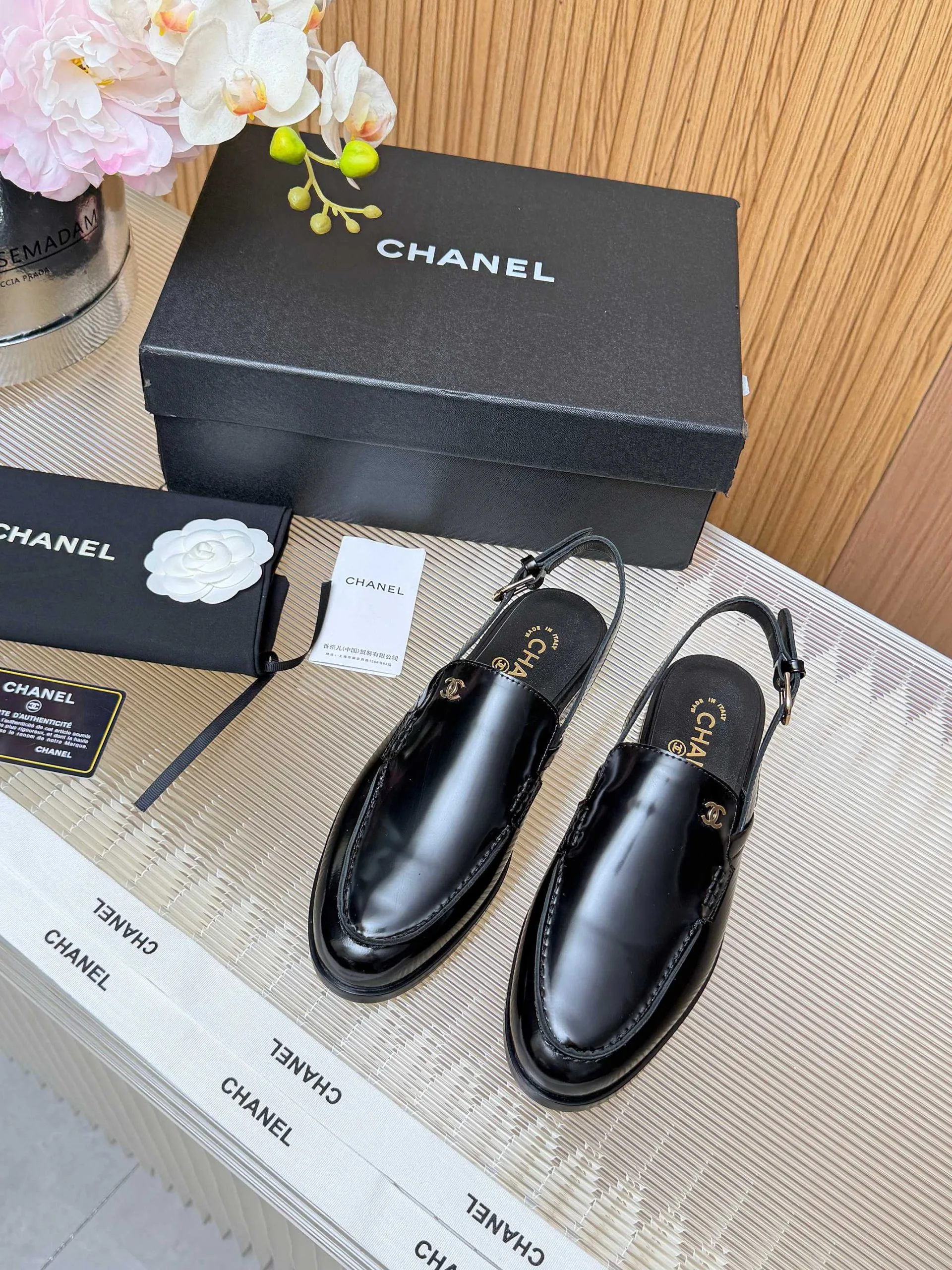 Reliable Chanel Loafers 3518