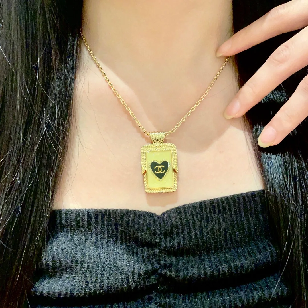 Youthful Chanel Necklace 3551
