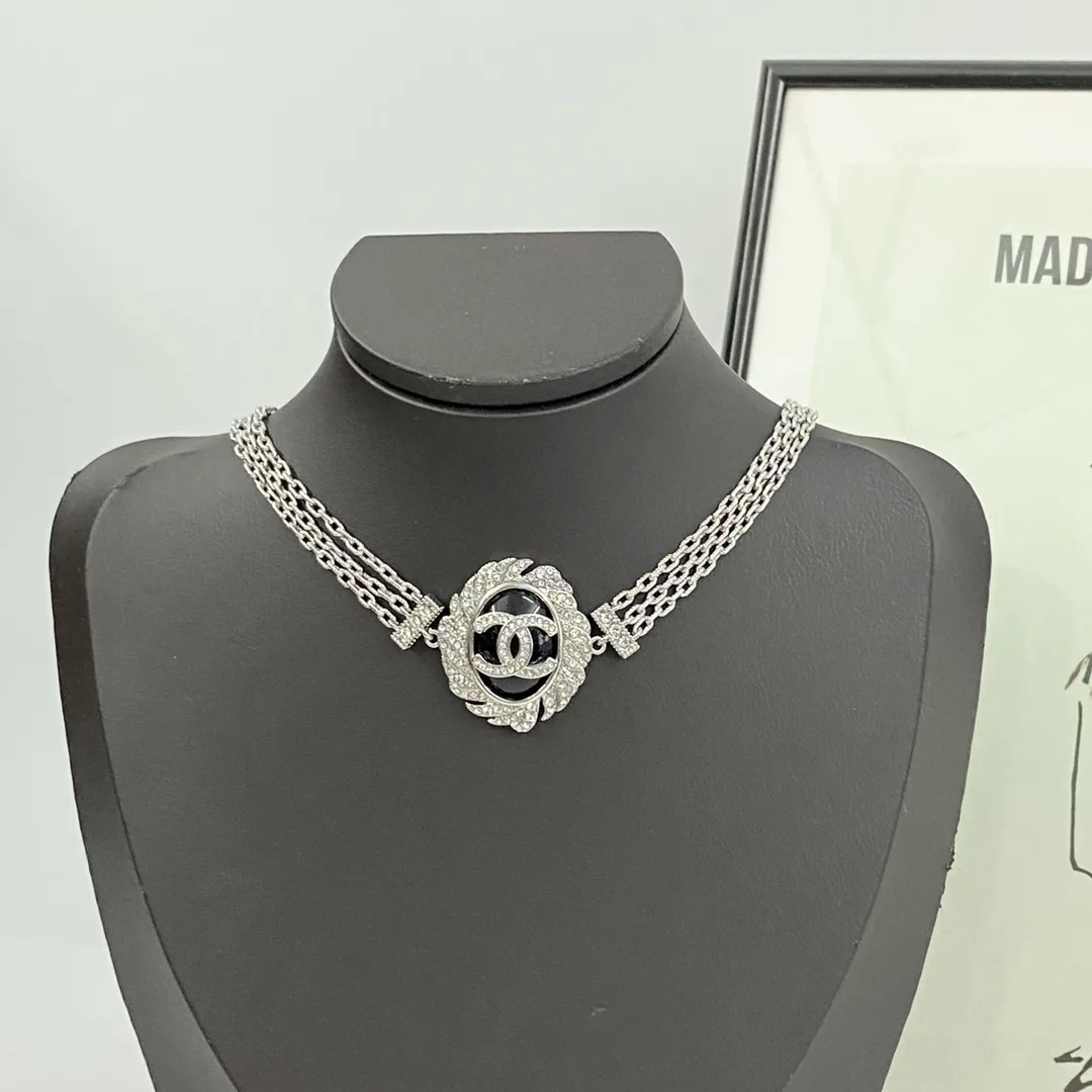 Chanel Necklace Comfortable 3564