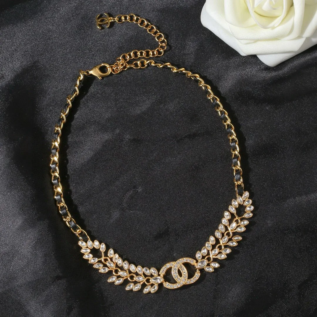 Minimalist Chanel Necklace 3629