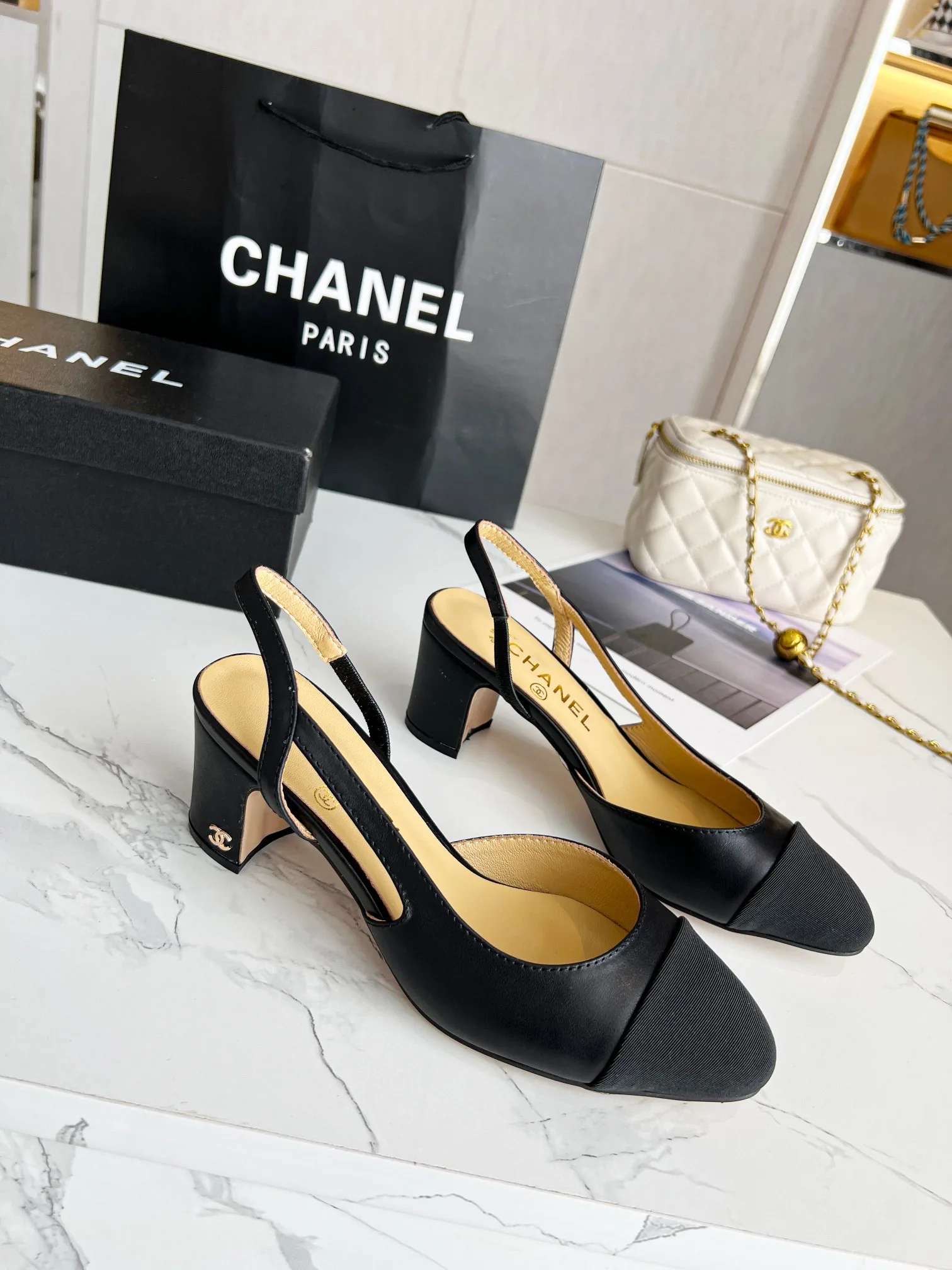 Chanel Sandals AllSeason 3663