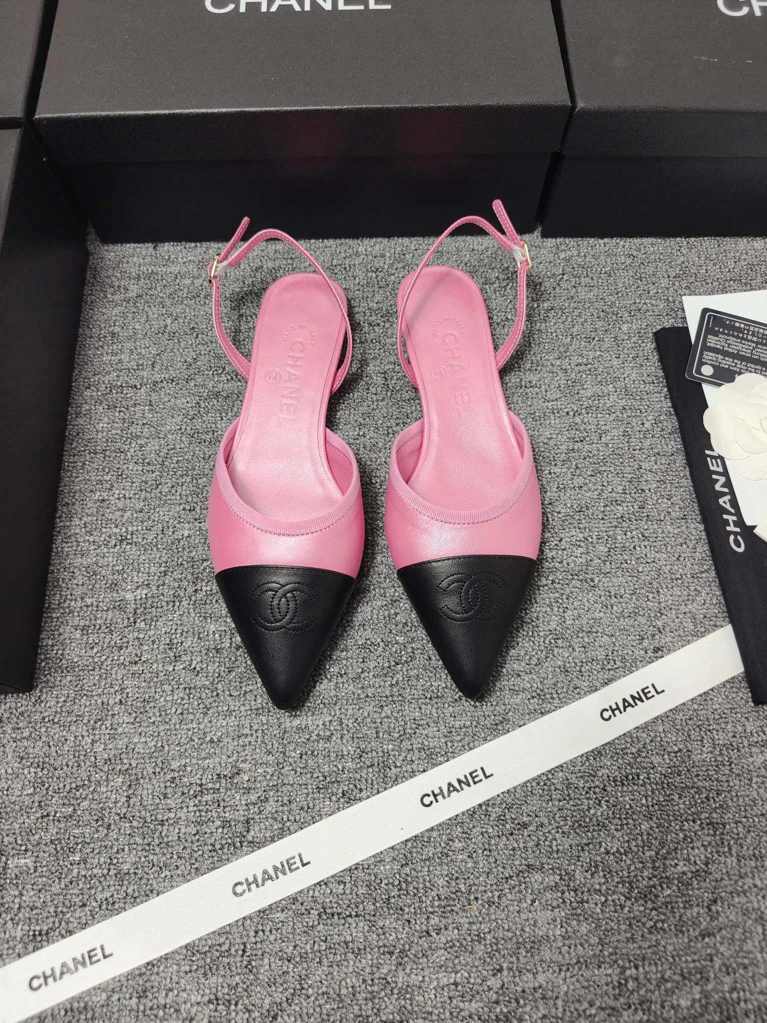 WaterResistant Chanel Sandals 3668