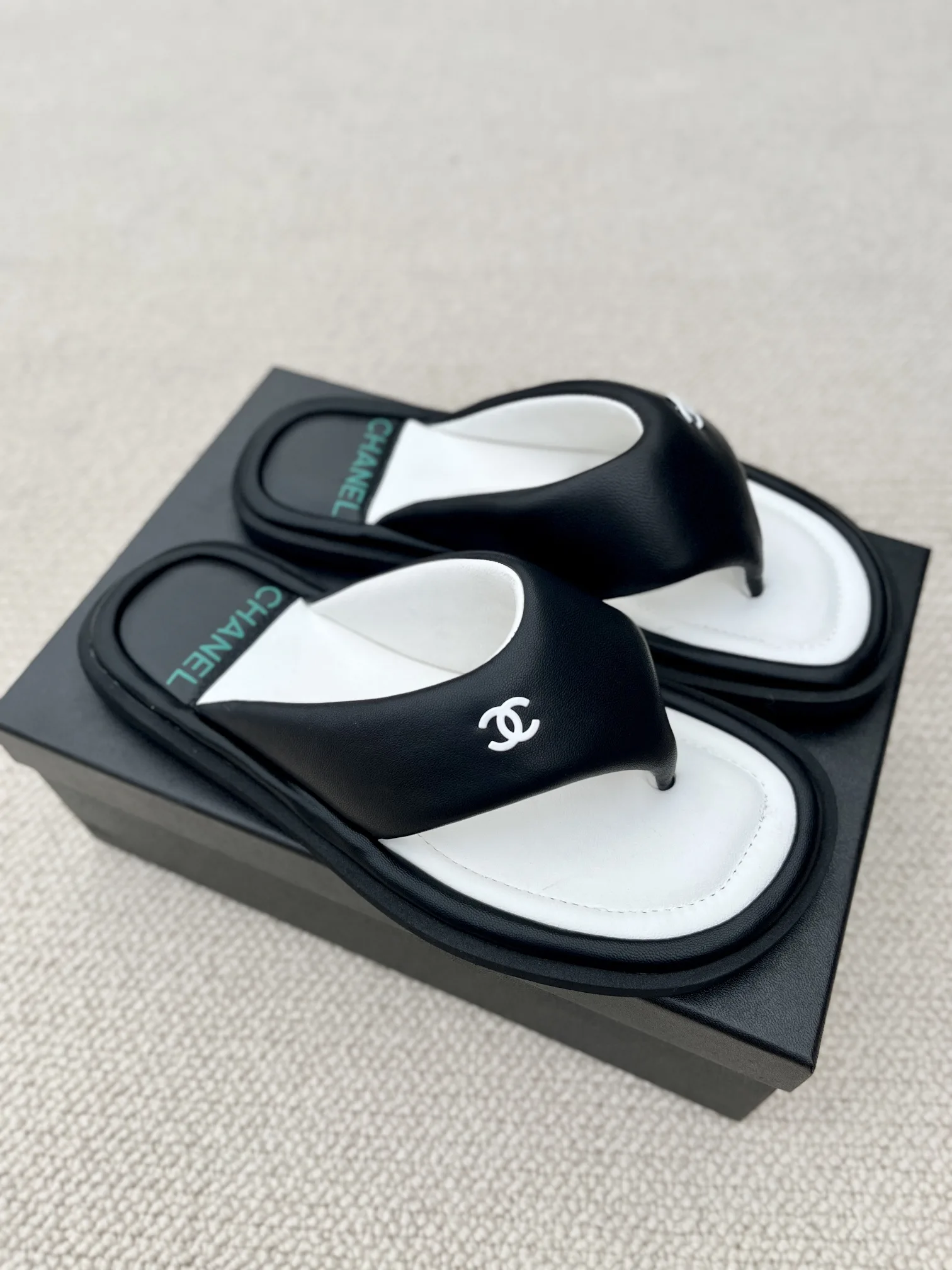 Chanel Slippers Durable 3727
