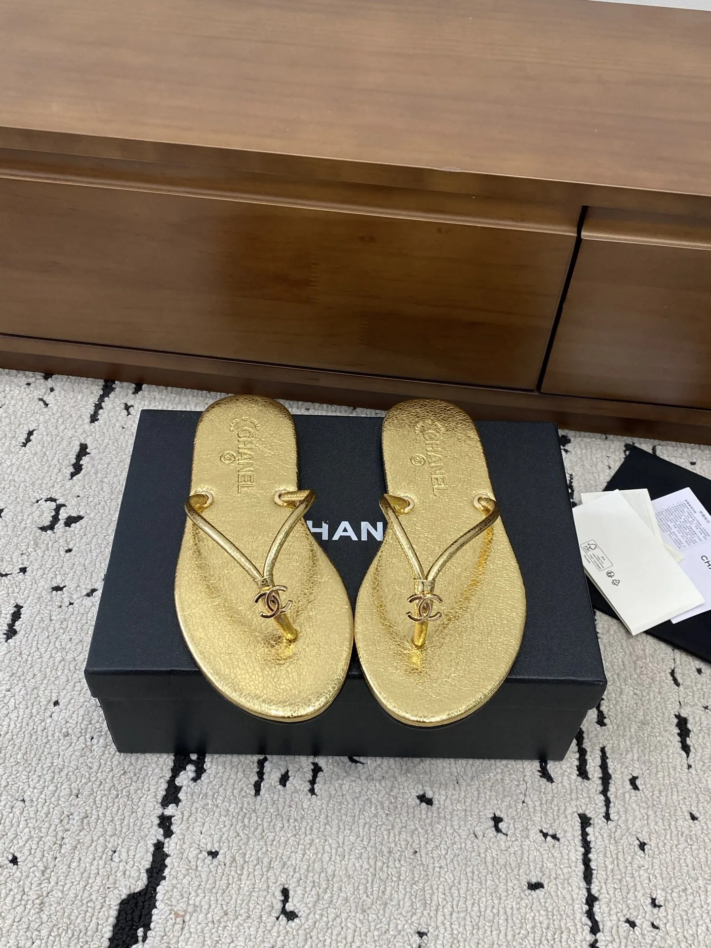 RelaxedFit Chanel Slippers 3716